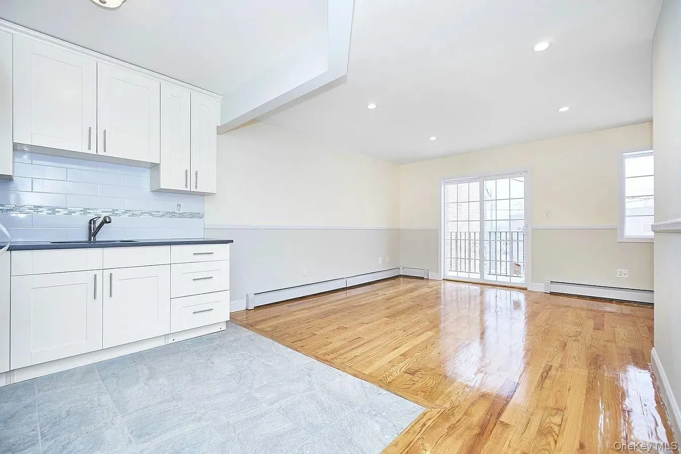 9321 197th Street, New York, NY, 3 Bedrooms Bedrooms, 6 Rooms Rooms,2 BathroomsBathrooms,Residential Lease,For Rent,197th,0,1039359 9321 197th Street, New York, NY, 3 Bedrooms Bedrooms, 6 Rooms Rooms,2 BathroomsBathrooms,Residential Lease,For Rent,197th,0,1039359