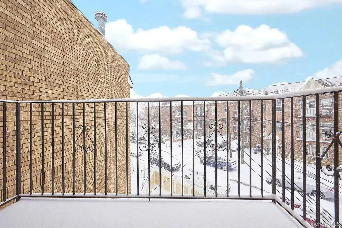 9321 197th Street, New York, NY, 3 Bedrooms Bedrooms, 6 Rooms Rooms,2 BathroomsBathrooms,Residential Lease,For Rent,197th,0,1039359 9321 197th Street, New York, NY, 3 Bedrooms Bedrooms, 6 Rooms Rooms,2 BathroomsBathrooms,Residential Lease,For Rent,197th,0,1039359