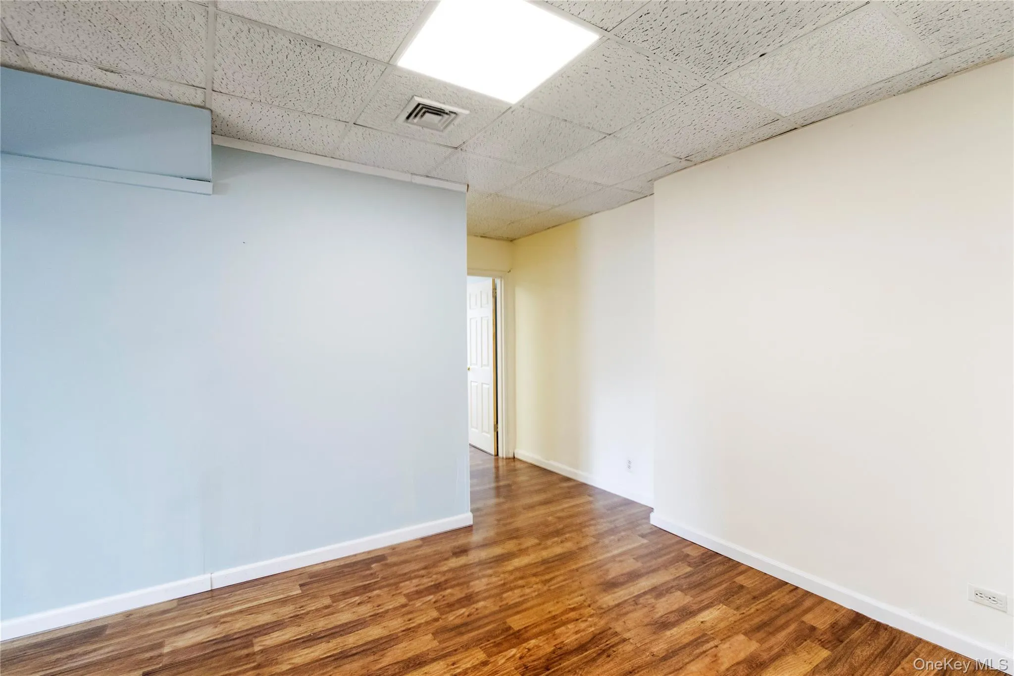 29 Glen Cove Avenue, Glen Cove, NY, ,Commercial Lease,For Rent,Glen Cove,0,1039360 29 Glen Cove Avenue, Glen Cove, NY, ,Commercial Lease,For Rent,Glen Cove,0,1039360