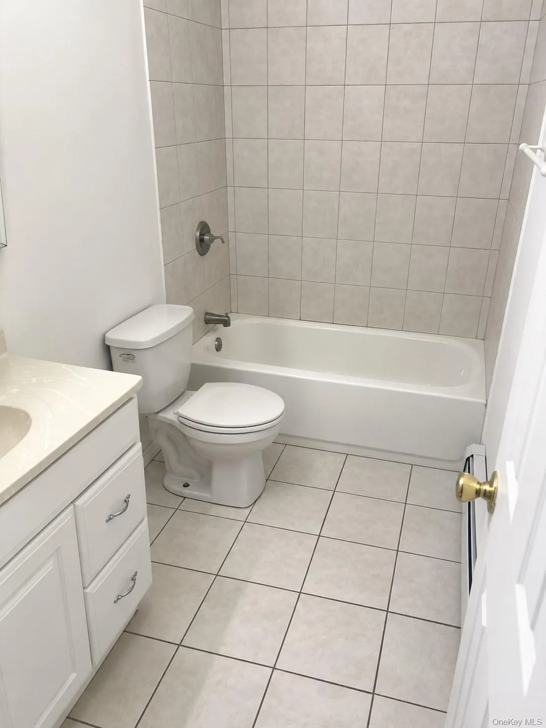 48 Rosemont Avenue, Brookhaven, NY, 1 Bedroom Bedrooms, 2 Rooms Rooms,1 BathroomBathrooms,Residential Lease,For Rent,Rosemont,0,1039363 48 Rosemont Avenue, Brookhaven, NY, 1 Bedroom Bedrooms, 2 Rooms Rooms,1 BathroomBathrooms,Residential Lease,For Rent,Rosemont,0,1039363