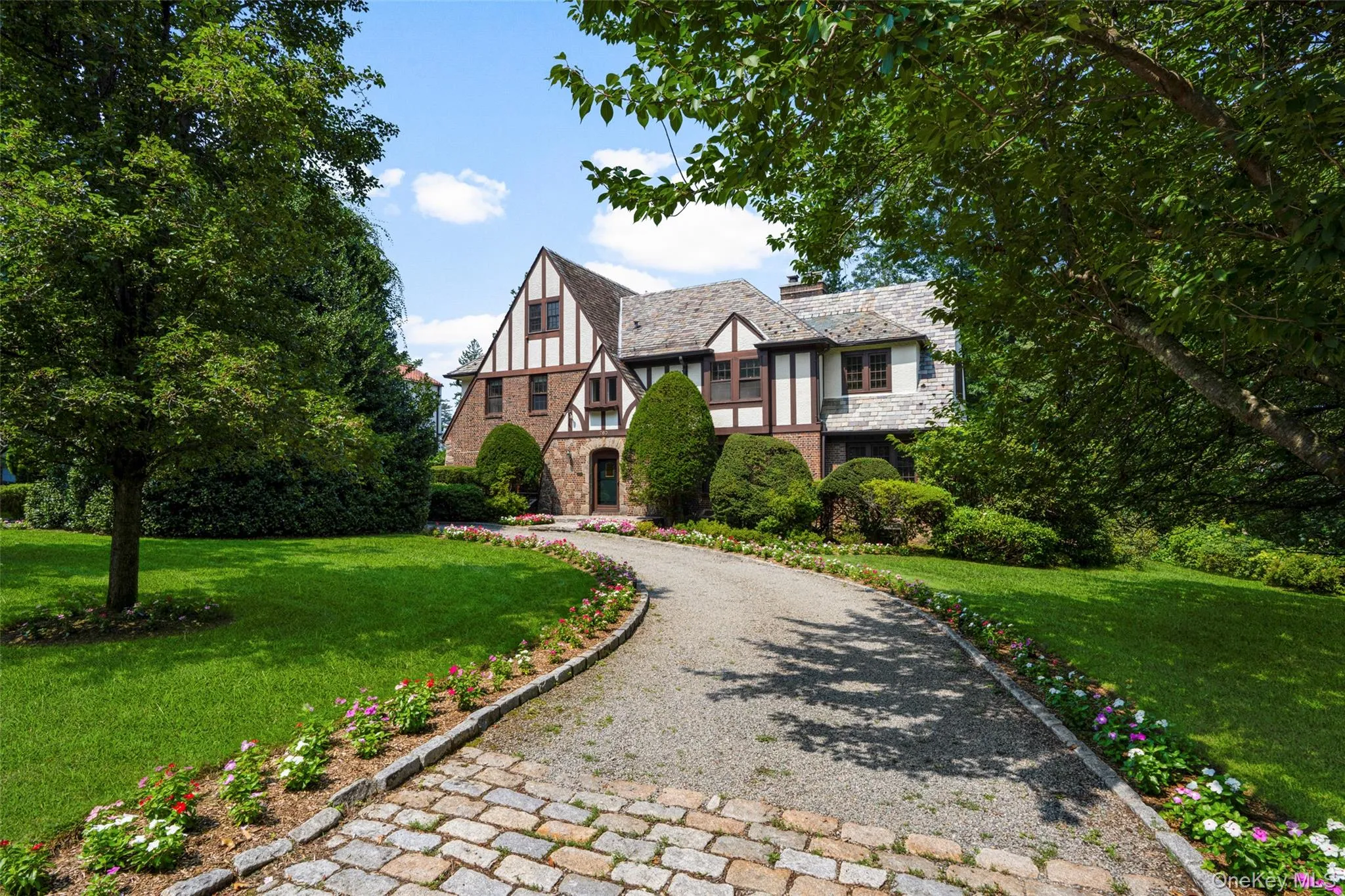 260 Overlook Road, New Rochelle, NY, 5 Bedrooms Bedrooms, 11 Rooms Rooms,6 BathroomsBathrooms,Residential,For Rent,Overlook,0,1039371 260 Overlook Road, New Rochelle, NY, 5 Bedrooms Bedrooms, 11 Rooms Rooms,6 BathroomsBathrooms,Residential,For Rent,Overlook,0,1039371