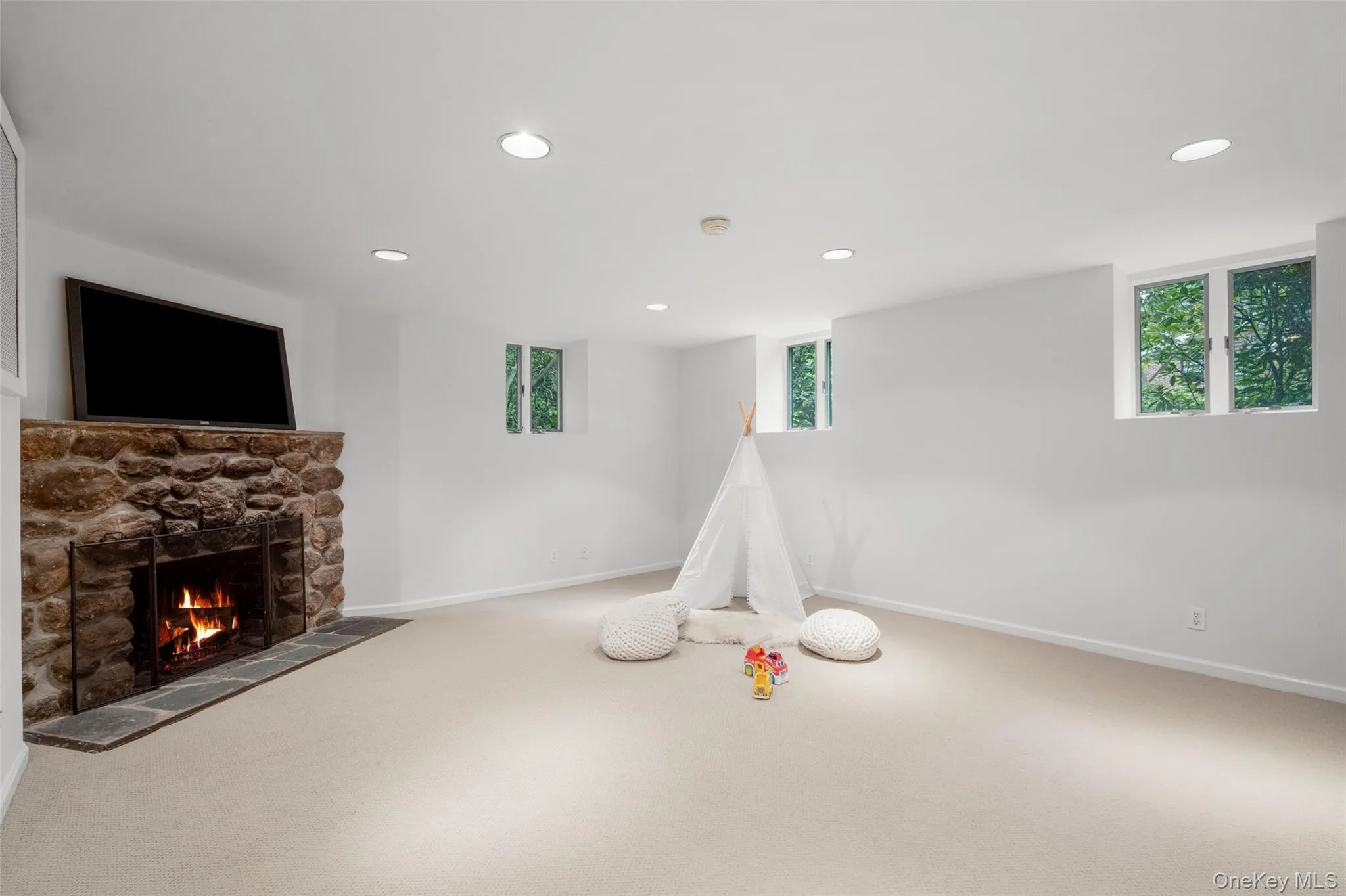 260 Overlook Road, New Rochelle, NY, 5 Bedrooms Bedrooms, 11 Rooms Rooms,6 BathroomsBathrooms,Residential,For Rent,Overlook,0,1039371 260 Overlook Road, New Rochelle, NY, 5 Bedrooms Bedrooms, 11 Rooms Rooms,6 BathroomsBathrooms,Residential,For Rent,Overlook,0,1039371