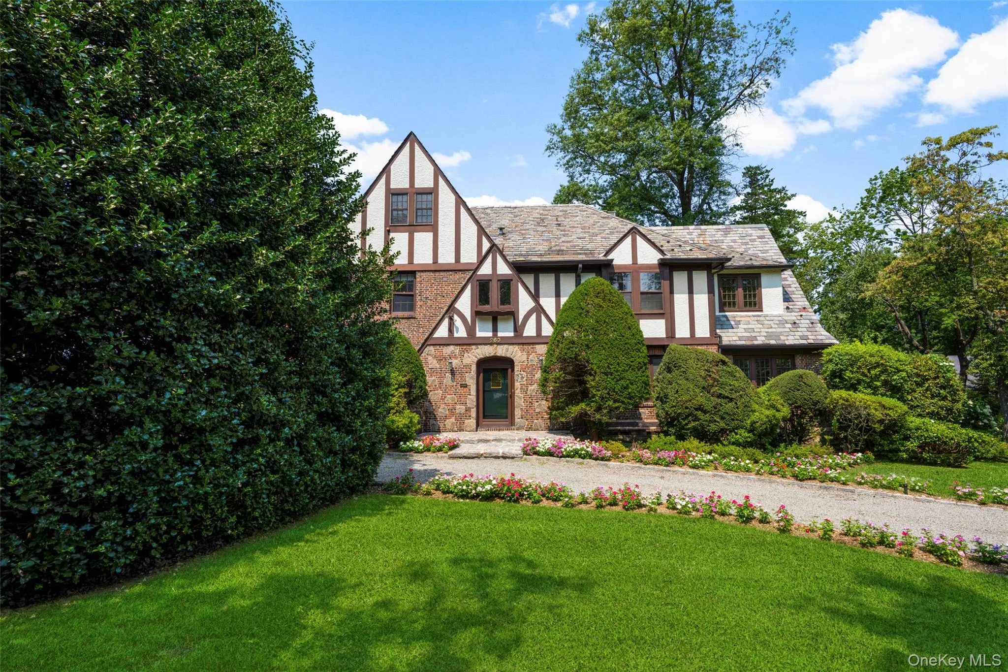 260 Overlook Road, New Rochelle, NY, 5 Bedrooms Bedrooms, 11 Rooms Rooms,6 BathroomsBathrooms,Residential,For Rent,Overlook,0,1039371 260 Overlook Road, New Rochelle, NY, 5 Bedrooms Bedrooms, 11 Rooms Rooms,6 BathroomsBathrooms,Residential,For Rent,Overlook,0,1039371