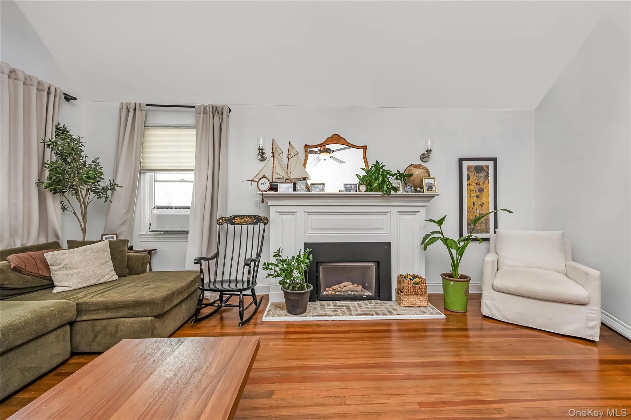 24 Harmon Street, Long Beach, NY, 2 Bedrooms Bedrooms, 6 Rooms Rooms,1 BathroomBathrooms,Residential,For Rent,Harmon,0,1039377 24 Harmon Street, Long Beach, NY, 2 Bedrooms Bedrooms, 6 Rooms Rooms,1 BathroomBathrooms,Residential,For Rent,Harmon,0,1039377