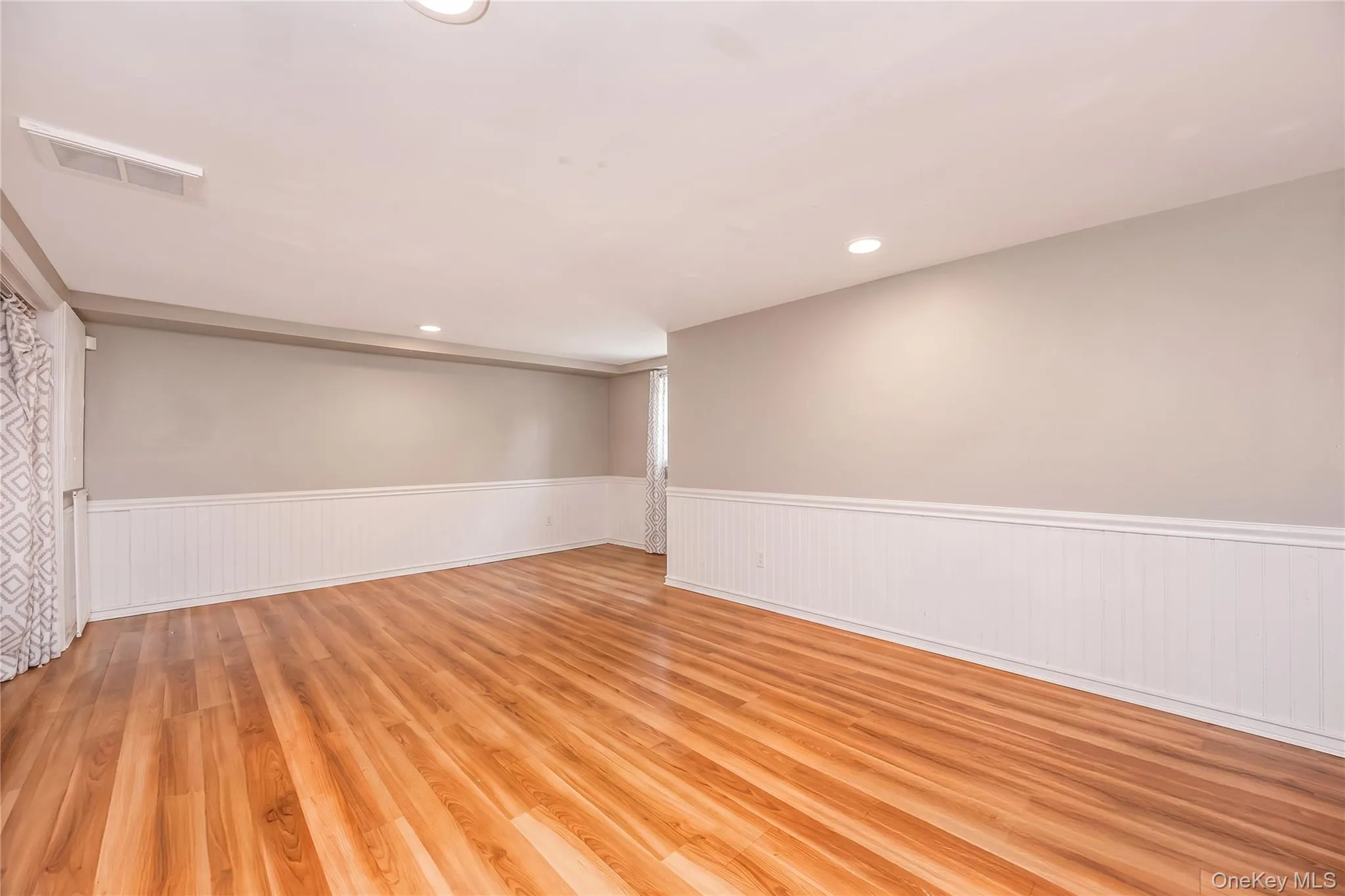 24 Harmon Street, Long Beach, NY, 2 Bedrooms Bedrooms, 6 Rooms Rooms,1 BathroomBathrooms,Residential,For Rent,Harmon,0,1039377 24 Harmon Street, Long Beach, NY, 2 Bedrooms Bedrooms, 6 Rooms Rooms,1 BathroomBathrooms,Residential,For Rent,Harmon,0,1039377