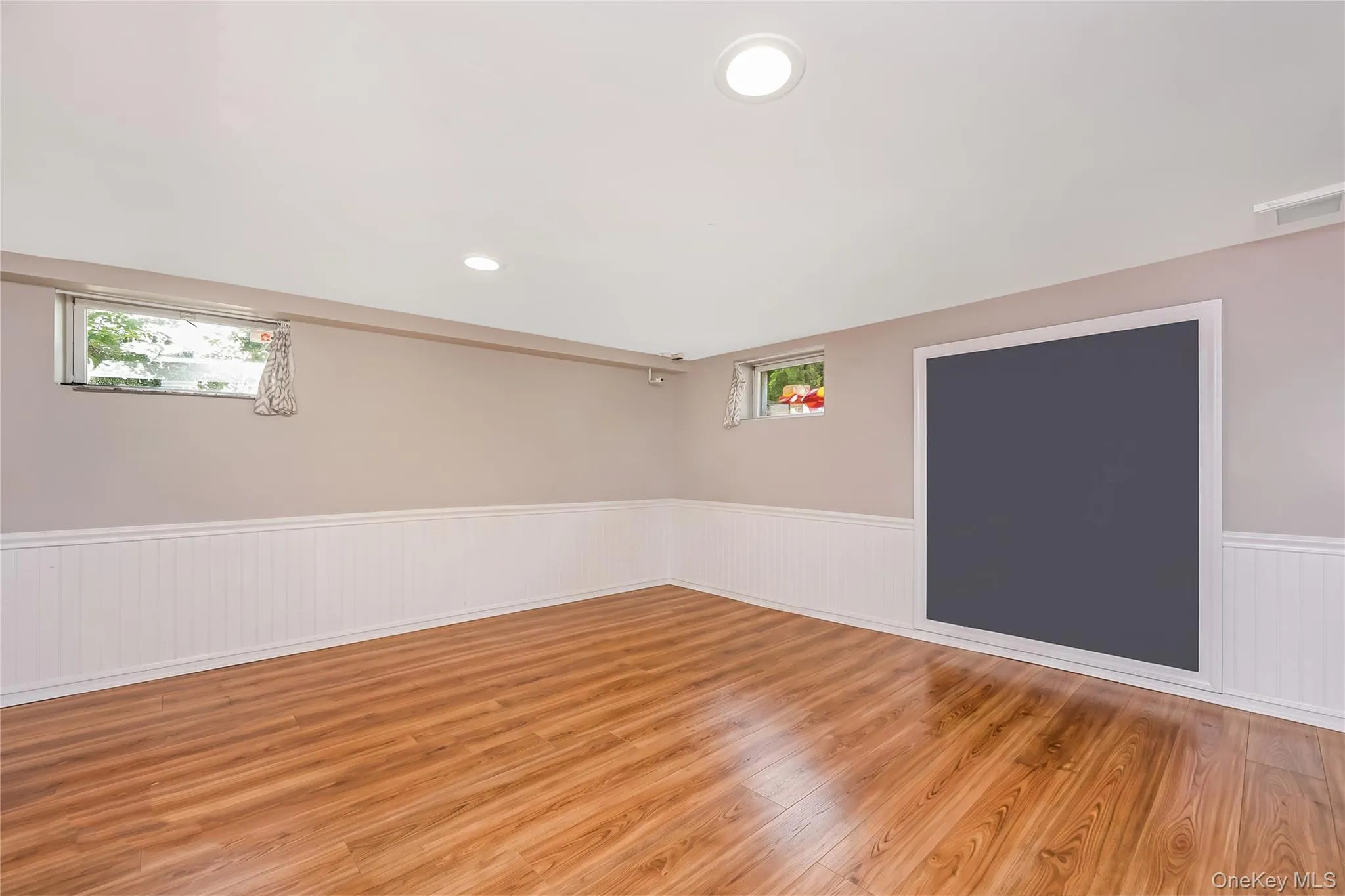 24 Harmon Street, Long Beach, NY, 2 Bedrooms Bedrooms, 6 Rooms Rooms,1 BathroomBathrooms,Residential,For Rent,Harmon,0,1039377 24 Harmon Street, Long Beach, NY, 2 Bedrooms Bedrooms, 6 Rooms Rooms,1 BathroomBathrooms,Residential,For Rent,Harmon,0,1039377
