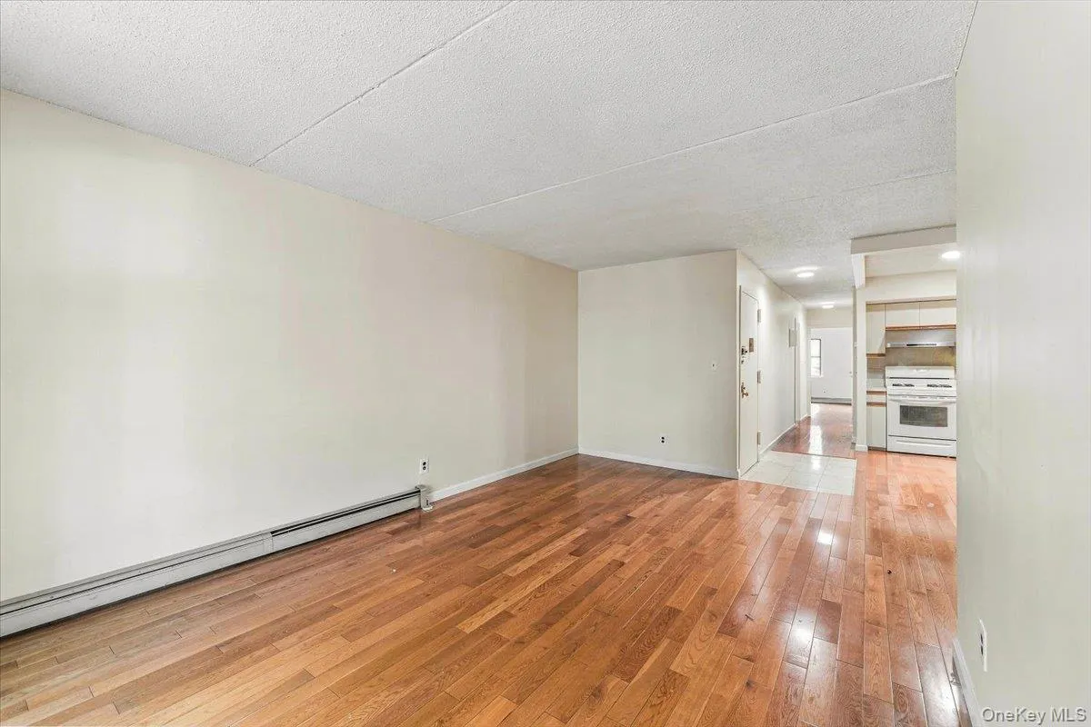 71-24 162nd Street, New York, NY, 3 Bedrooms Bedrooms, 7 Rooms Rooms,2 BathroomsBathrooms,Residential,For Rent,162nd,0,1039380 71-24 162nd Street, New York, NY, 3 Bedrooms Bedrooms, 7 Rooms Rooms,2 BathroomsBathrooms,Residential,For Rent,162nd,0,1039380