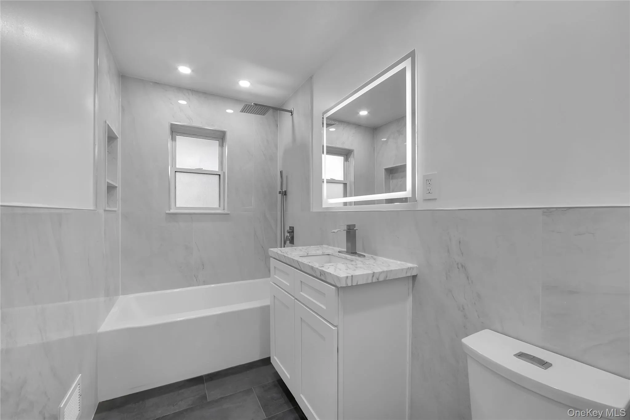 931 232nd Street, New York, NY, 3 Bedrooms Bedrooms, 8 Rooms Rooms,2 BathroomsBathrooms,Residential,For Rent,232nd,0,1039385 931 232nd Street, New York, NY, 3 Bedrooms Bedrooms, 8 Rooms Rooms,2 BathroomsBathrooms,Residential,For Rent,232nd,0,1039385