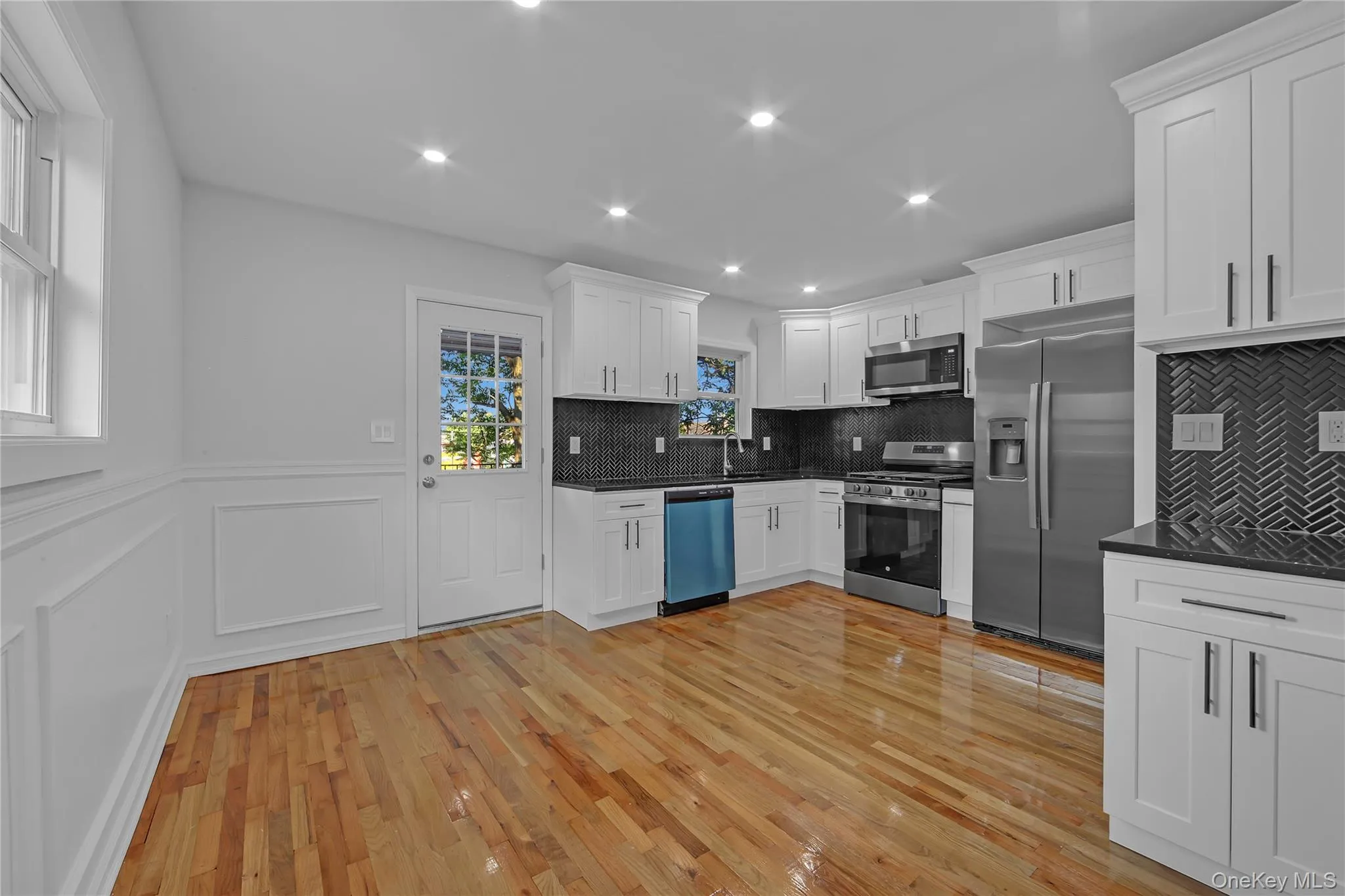 931 232nd Street, New York, NY, 3 Bedrooms Bedrooms, 8 Rooms Rooms,2 BathroomsBathrooms,Residential,For Rent,232nd,0,1039385 931 232nd Street, New York, NY, 3 Bedrooms Bedrooms, 8 Rooms Rooms,2 BathroomsBathrooms,Residential,For Rent,232nd,0,1039385