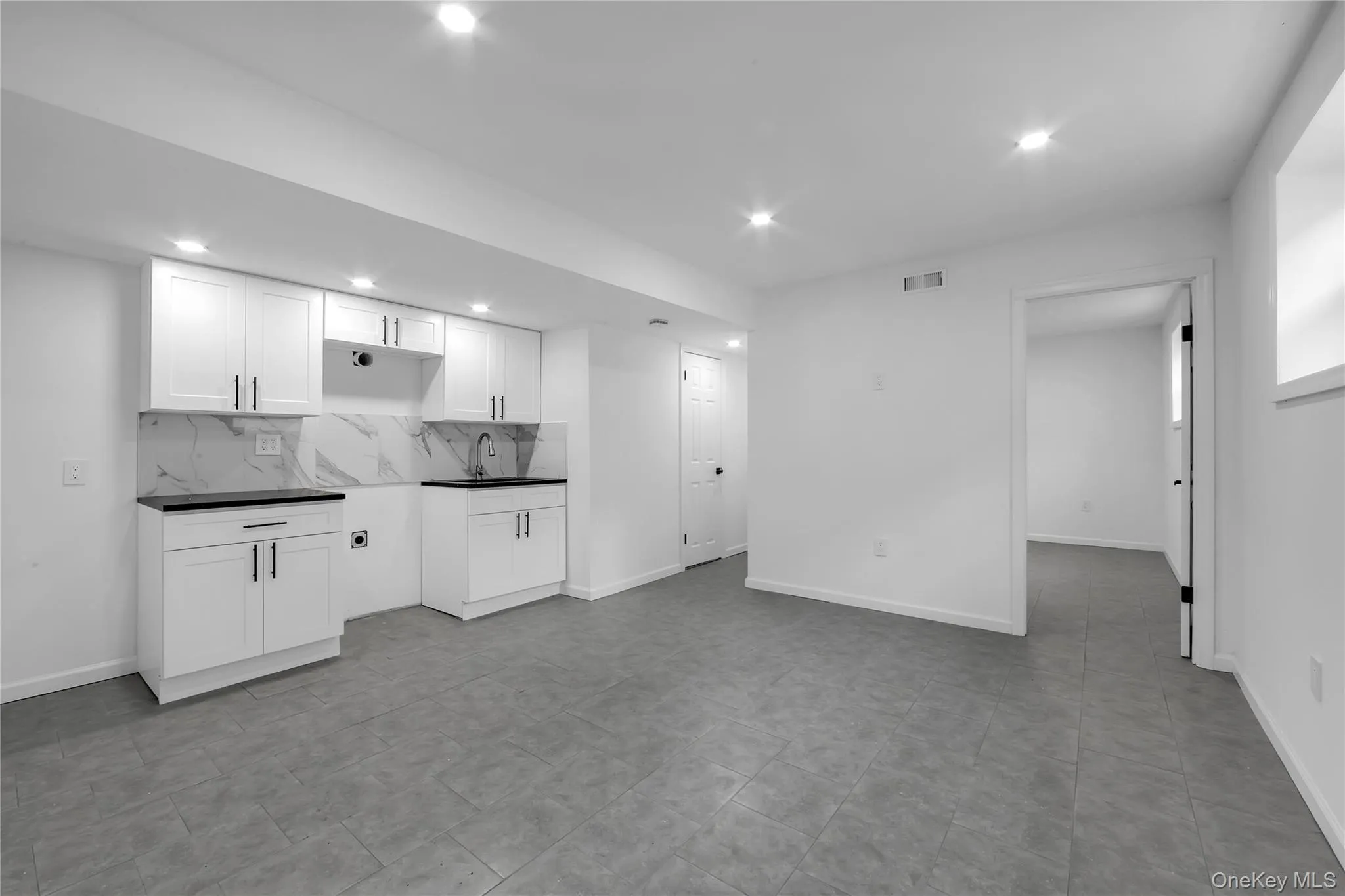 931 232nd Street, New York, NY, 3 Bedrooms Bedrooms, 8 Rooms Rooms,2 BathroomsBathrooms,Residential,For Rent,232nd,0,1039385 931 232nd Street, New York, NY, 3 Bedrooms Bedrooms, 8 Rooms Rooms,2 BathroomsBathrooms,Residential,For Rent,232nd,0,1039385