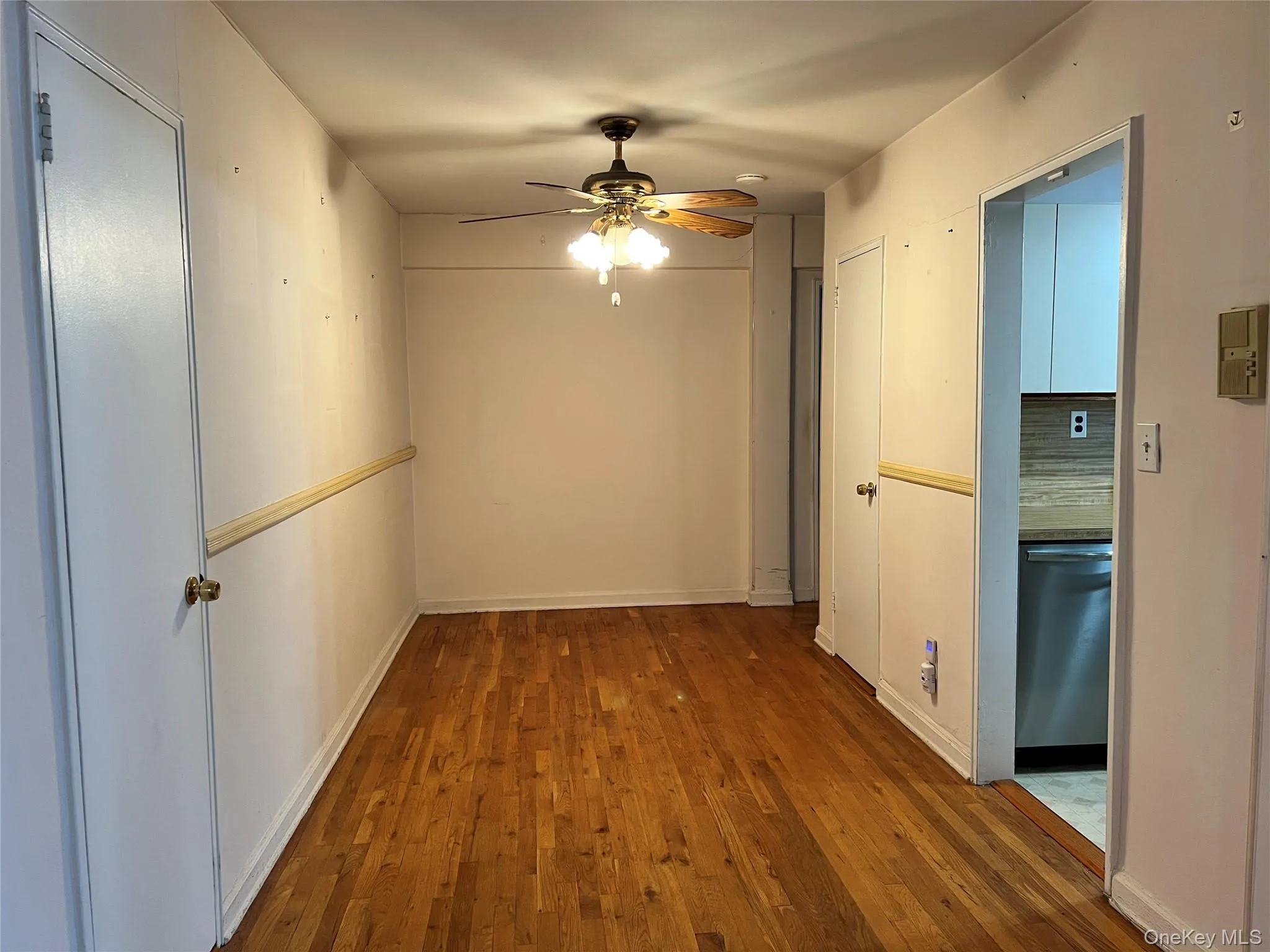 530 Dubois Avenue, Hempstead, NY, 2 Bedrooms Bedrooms, 5 Rooms Rooms,1 BathroomBathrooms,Residential,For Rent,Dubois,0,1039386 530 Dubois Avenue, Hempstead, NY, 2 Bedrooms Bedrooms, 5 Rooms Rooms,1 BathroomBathrooms,Residential,For Rent,Dubois,0,1039386