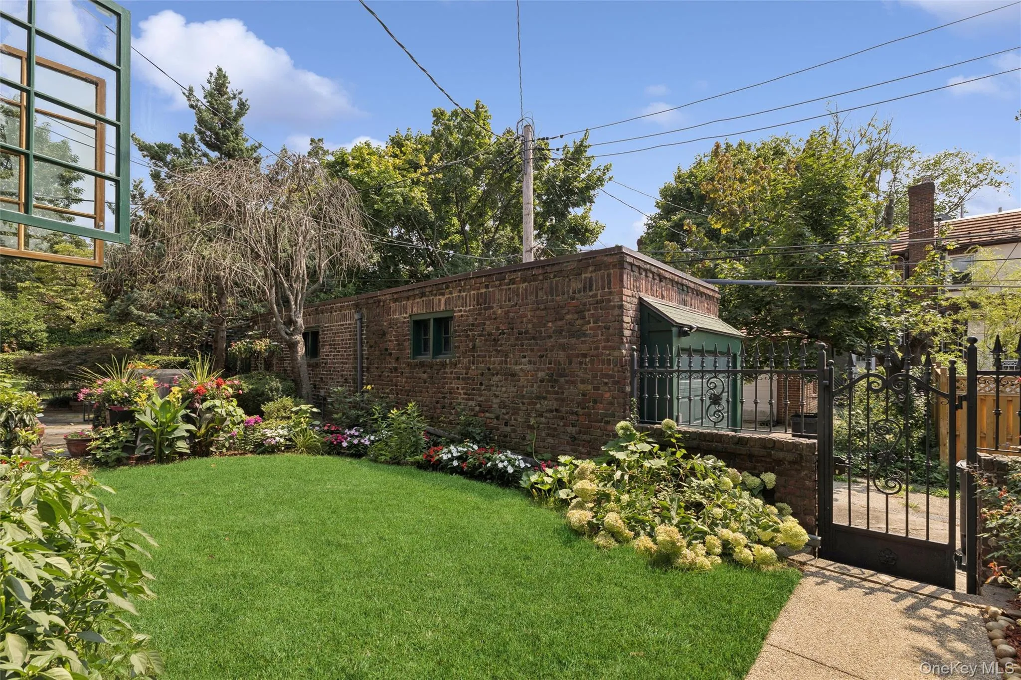 9 Whitson Street, New York, NY, 4 Bedrooms Bedrooms, 8 Rooms Rooms,2 BathroomsBathrooms,Residential,For Rent,Whitson,0,1039388 9 Whitson Street, New York, NY, 4 Bedrooms Bedrooms, 8 Rooms Rooms,2 BathroomsBathrooms,Residential,For Rent,Whitson,0,1039388