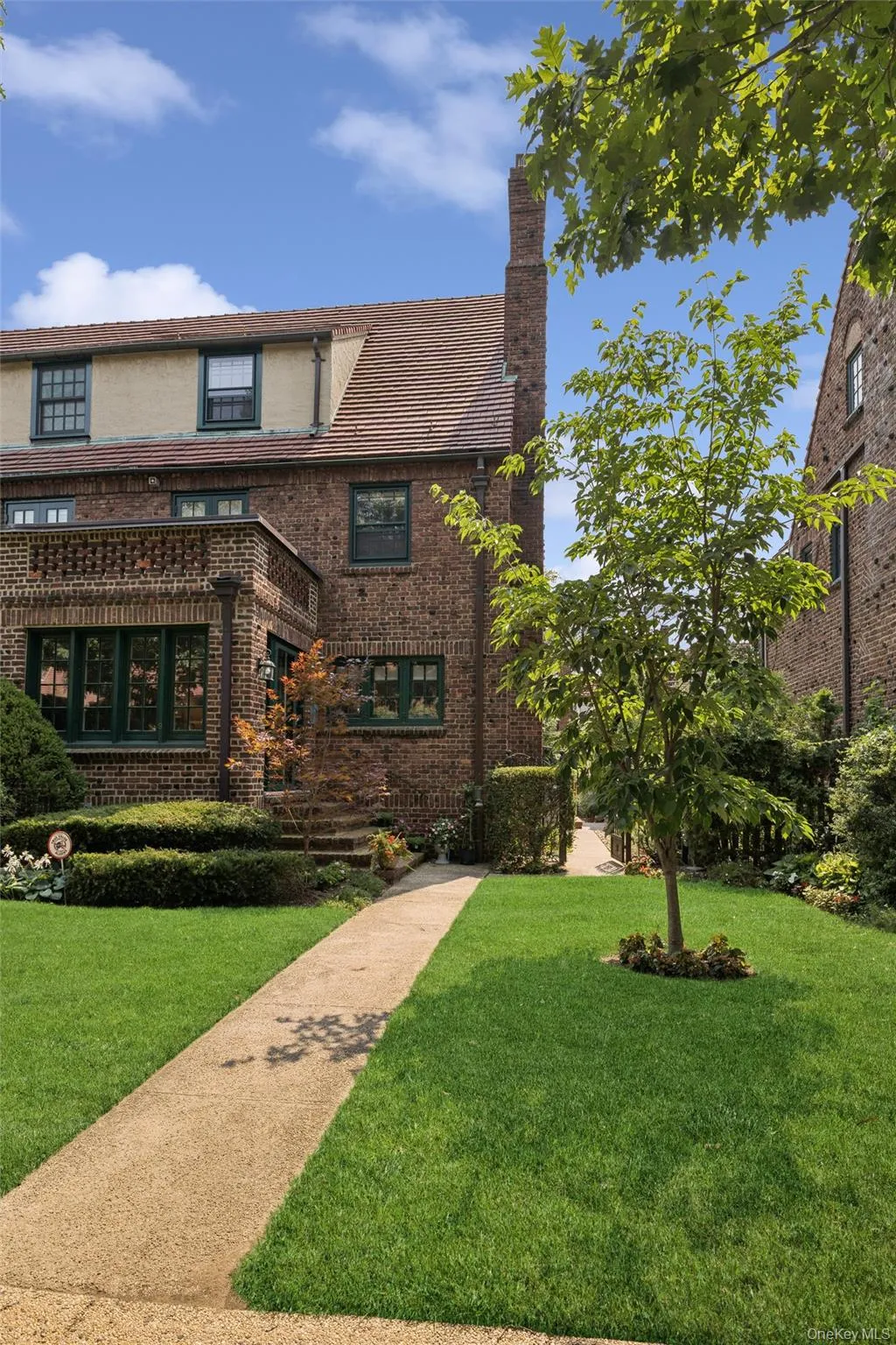 9 Whitson Street, New York, NY, 4 Bedrooms Bedrooms, 8 Rooms Rooms,2 BathroomsBathrooms,Residential,For Rent,Whitson,0,1039388 9 Whitson Street, New York, NY, 4 Bedrooms Bedrooms, 8 Rooms Rooms,2 BathroomsBathrooms,Residential,For Rent,Whitson,0,1039388