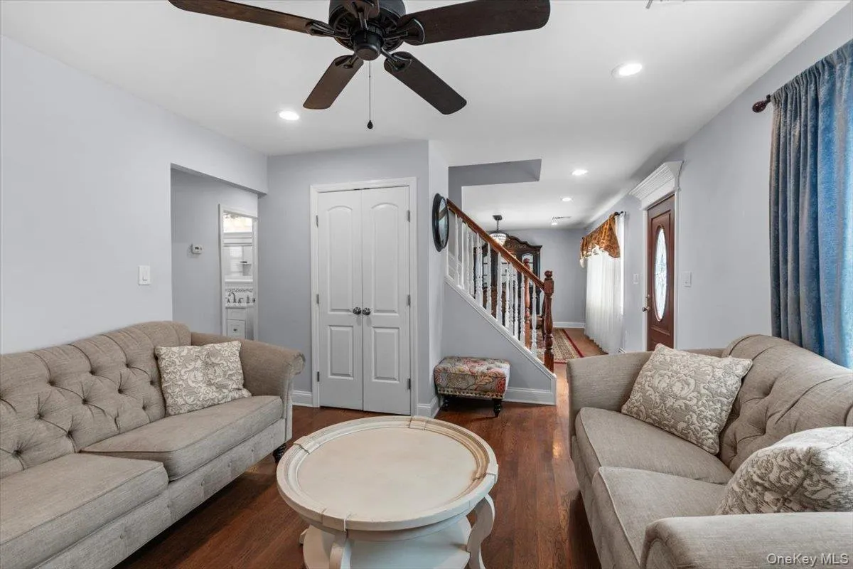 177 Queens Avenue, Oyster Bay, NY, 4 Bedrooms Bedrooms, 7 Rooms Rooms,2 BathroomsBathrooms,Residential,For Rent,Queens,0,1039390 177 Queens Avenue, Oyster Bay, NY, 4 Bedrooms Bedrooms, 7 Rooms Rooms,2 BathroomsBathrooms,Residential,For Rent,Queens,0,1039390