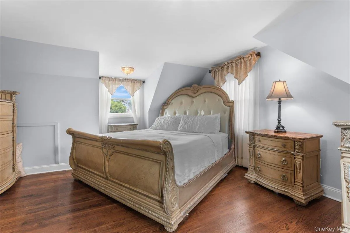 177 Queens Avenue, Oyster Bay, NY, 4 Bedrooms Bedrooms, 7 Rooms Rooms,2 BathroomsBathrooms,Residential,For Rent,Queens,0,1039390 177 Queens Avenue, Oyster Bay, NY, 4 Bedrooms Bedrooms, 7 Rooms Rooms,2 BathroomsBathrooms,Residential,For Rent,Queens,0,1039390