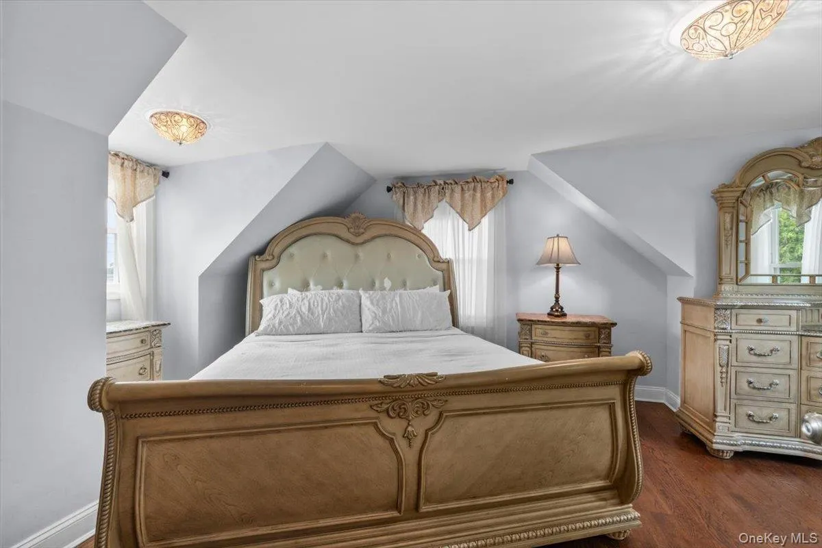 177 Queens Avenue, Oyster Bay, NY, 4 Bedrooms Bedrooms, 7 Rooms Rooms,2 BathroomsBathrooms,Residential,For Rent,Queens,0,1039390 177 Queens Avenue, Oyster Bay, NY, 4 Bedrooms Bedrooms, 7 Rooms Rooms,2 BathroomsBathrooms,Residential,For Rent,Queens,0,1039390