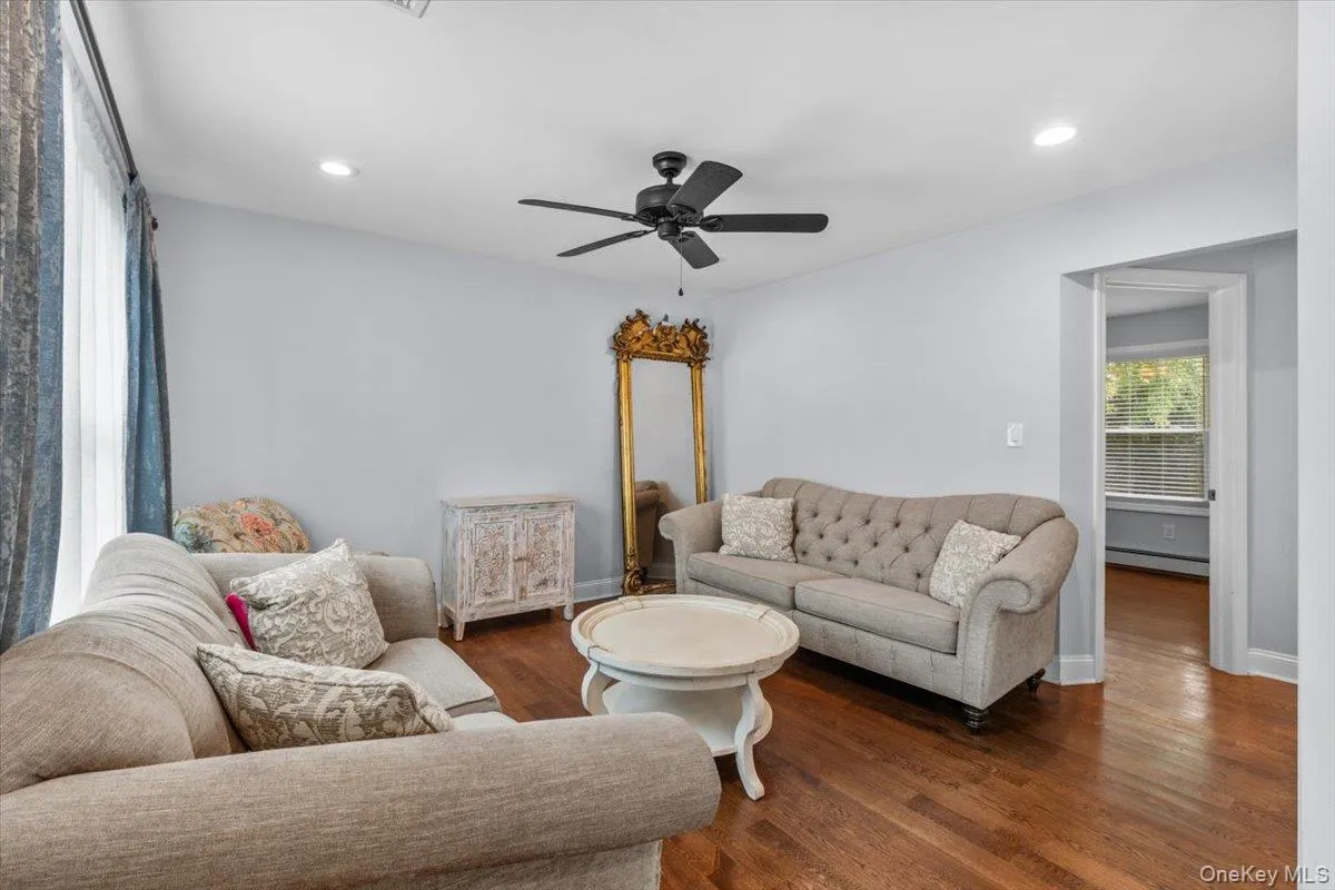 177 Queens Avenue, Oyster Bay, NY, 4 Bedrooms Bedrooms, 7 Rooms Rooms,2 BathroomsBathrooms,Residential,For Rent,Queens,0,1039390 177 Queens Avenue, Oyster Bay, NY, 4 Bedrooms Bedrooms, 7 Rooms Rooms,2 BathroomsBathrooms,Residential,For Rent,Queens,0,1039390