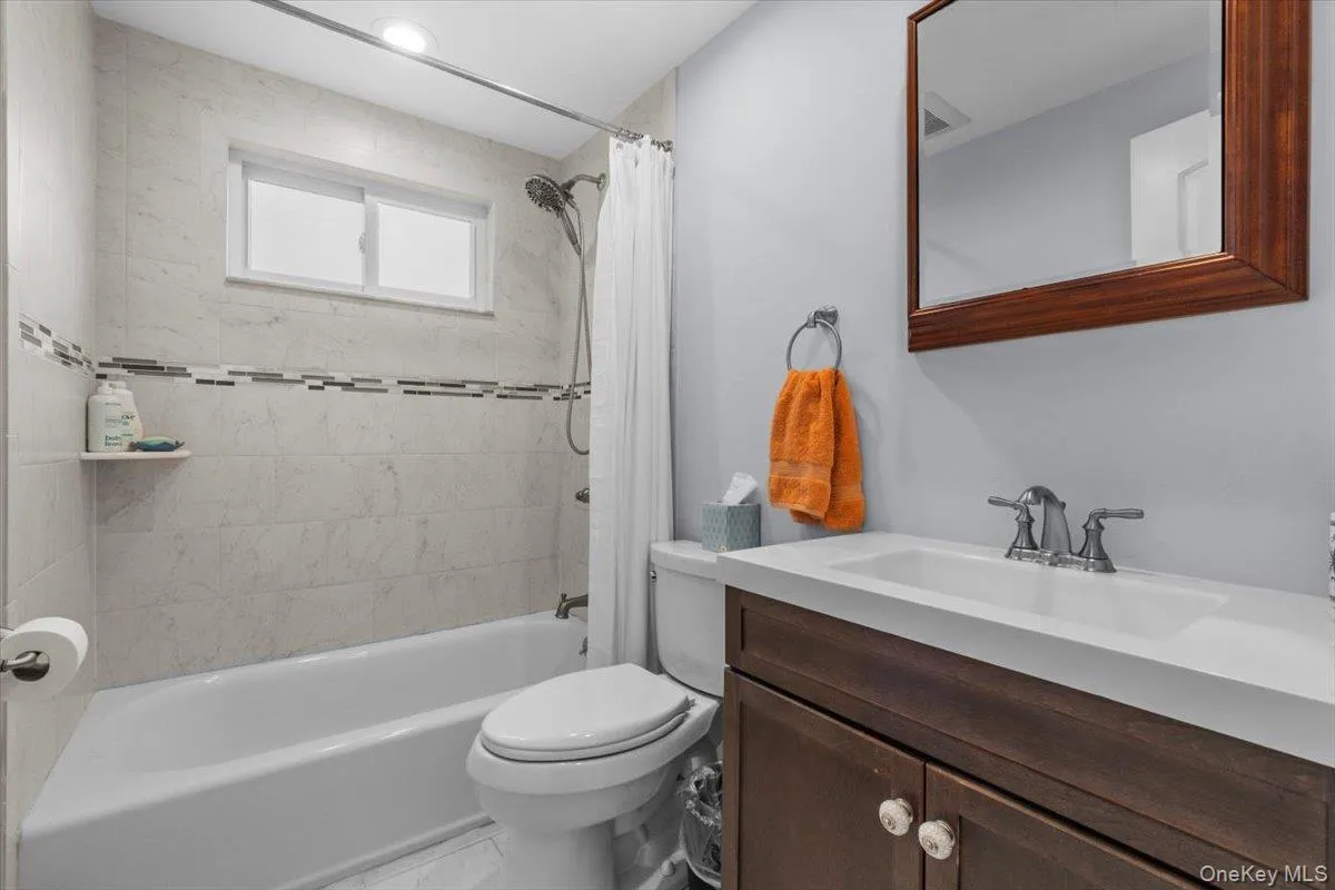 177 Queens Avenue, Oyster Bay, NY, 4 Bedrooms Bedrooms, 7 Rooms Rooms,2 BathroomsBathrooms,Residential,For Rent,Queens,0,1039390 177 Queens Avenue, Oyster Bay, NY, 4 Bedrooms Bedrooms, 7 Rooms Rooms,2 BathroomsBathrooms,Residential,For Rent,Queens,0,1039390