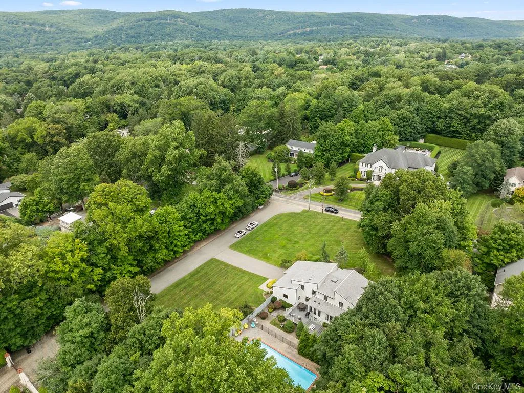 176 Grandview Avenue, Ramapo, NY, 8 Bedrooms Bedrooms, 16 Rooms Rooms,5 BathroomsBathrooms,Residential,For Rent,Grandview,0,1039391 176 Grandview Avenue, Ramapo, NY, 8 Bedrooms Bedrooms, 16 Rooms Rooms,5 BathroomsBathrooms,Residential,For Rent,Grandview,0,1039391