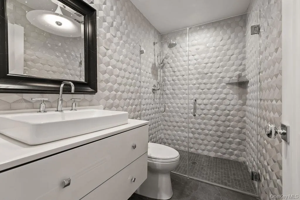 176 Grandview Avenue, Ramapo, NY, 8 Bedrooms Bedrooms, 16 Rooms Rooms,5 BathroomsBathrooms,Residential,For Rent,Grandview,0,1039391 176 Grandview Avenue, Ramapo, NY, 8 Bedrooms Bedrooms, 16 Rooms Rooms,5 BathroomsBathrooms,Residential,For Rent,Grandview,0,1039391