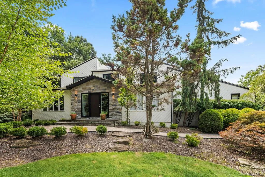 176 Grandview Avenue, Ramapo, NY, 8 Bedrooms Bedrooms, 16 Rooms Rooms,5 BathroomsBathrooms,Residential,For Rent,Grandview,0,1039391 176 Grandview Avenue, Ramapo, NY, 8 Bedrooms Bedrooms, 16 Rooms Rooms,5 BathroomsBathrooms,Residential,For Rent,Grandview,0,1039391