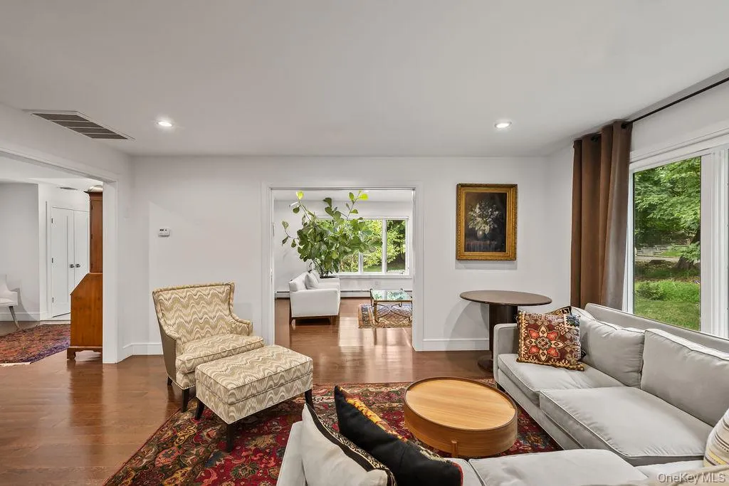 176 Grandview Avenue, Ramapo, NY, 8 Bedrooms Bedrooms, 16 Rooms Rooms,5 BathroomsBathrooms,Residential,For Rent,Grandview,0,1039391 176 Grandview Avenue, Ramapo, NY, 8 Bedrooms Bedrooms, 16 Rooms Rooms,5 BathroomsBathrooms,Residential,For Rent,Grandview,0,1039391