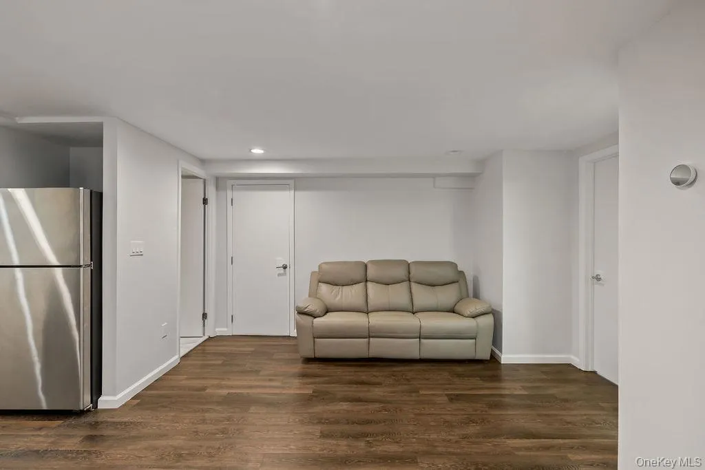 176 Grandview Avenue, Ramapo, NY, 8 Bedrooms Bedrooms, 16 Rooms Rooms,5 BathroomsBathrooms,Residential,For Rent,Grandview,0,1039391 176 Grandview Avenue, Ramapo, NY, 8 Bedrooms Bedrooms, 16 Rooms Rooms,5 BathroomsBathrooms,Residential,For Rent,Grandview,0,1039391