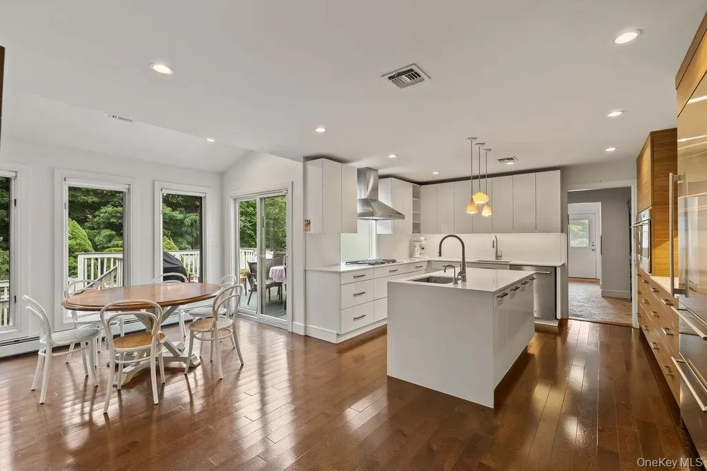 176 Grandview Avenue, Ramapo, NY, 8 Bedrooms Bedrooms, 16 Rooms Rooms,5 BathroomsBathrooms,Residential,For Rent,Grandview,0,1039391 176 Grandview Avenue, Ramapo, NY, 8 Bedrooms Bedrooms, 16 Rooms Rooms,5 BathroomsBathrooms,Residential,For Rent,Grandview,0,1039391