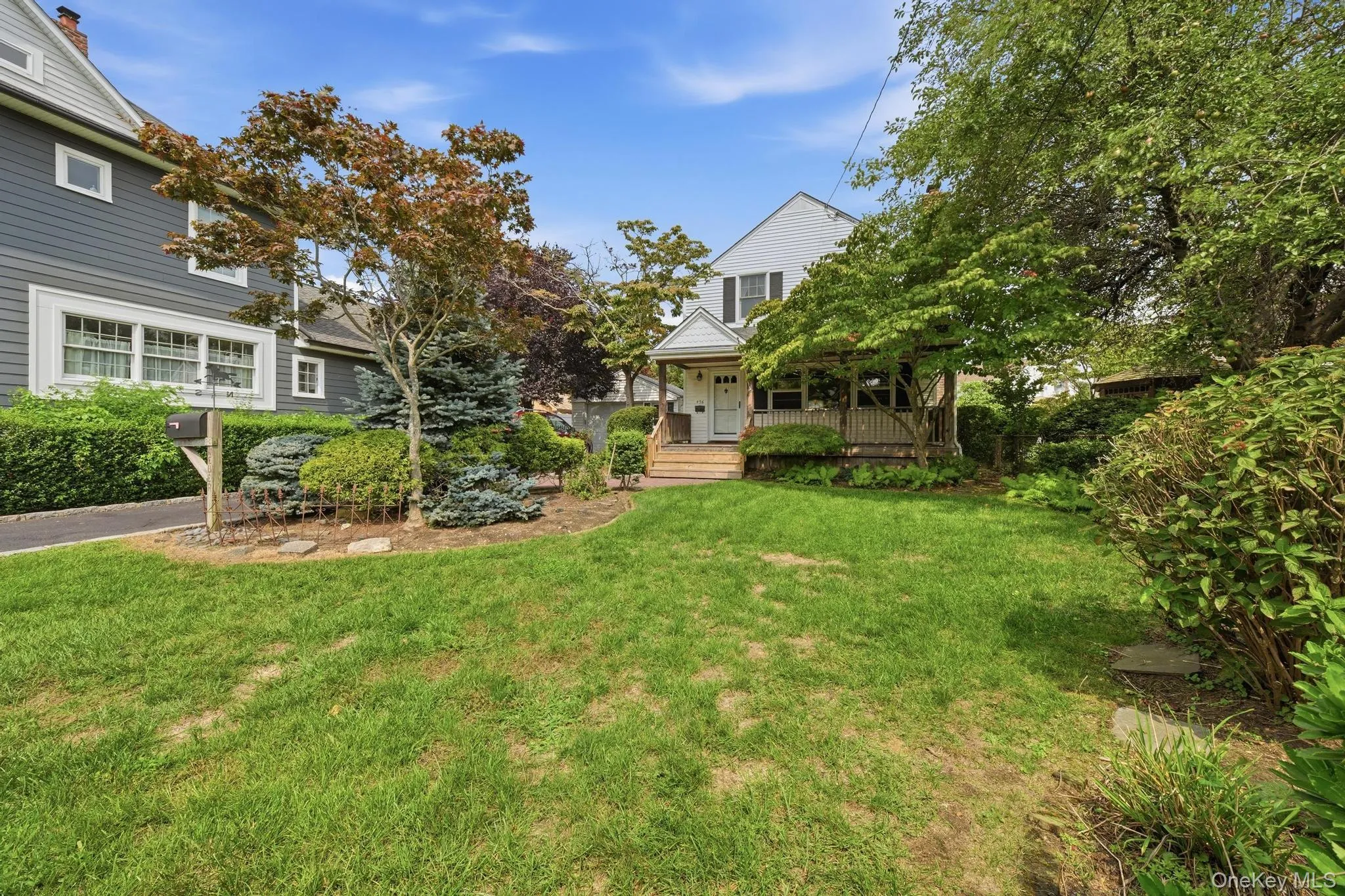 496 Windsor Place, Hempstead, NY, 4 Bedrooms Bedrooms, 7 Rooms Rooms,2 BathroomsBathrooms,Residential,For Rent,Windsor,0,1039393 496 Windsor Place, Hempstead, NY, 4 Bedrooms Bedrooms, 7 Rooms Rooms,2 BathroomsBathrooms,Residential,For Rent,Windsor,0,1039393