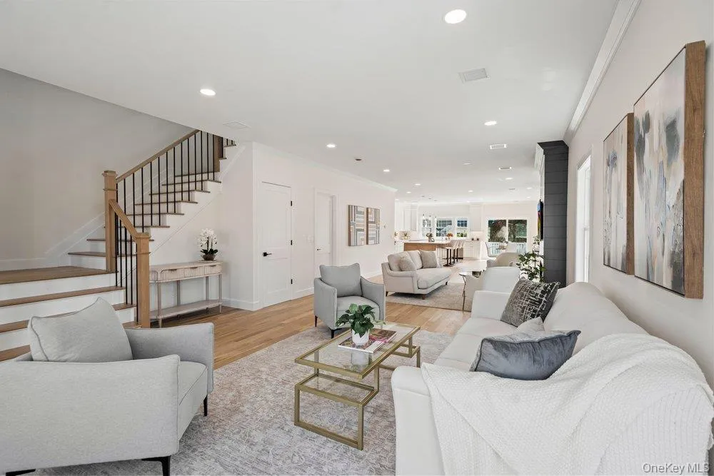 101 Brown Street, North Hempstead, NY, 4 Bedrooms Bedrooms, 9 Rooms Rooms,4 BathroomsBathrooms,Residential,For Rent,Brown,0,1039396 101 Brown Street, North Hempstead, NY, 4 Bedrooms Bedrooms, 9 Rooms Rooms,4 BathroomsBathrooms,Residential,For Rent,Brown,0,1039396