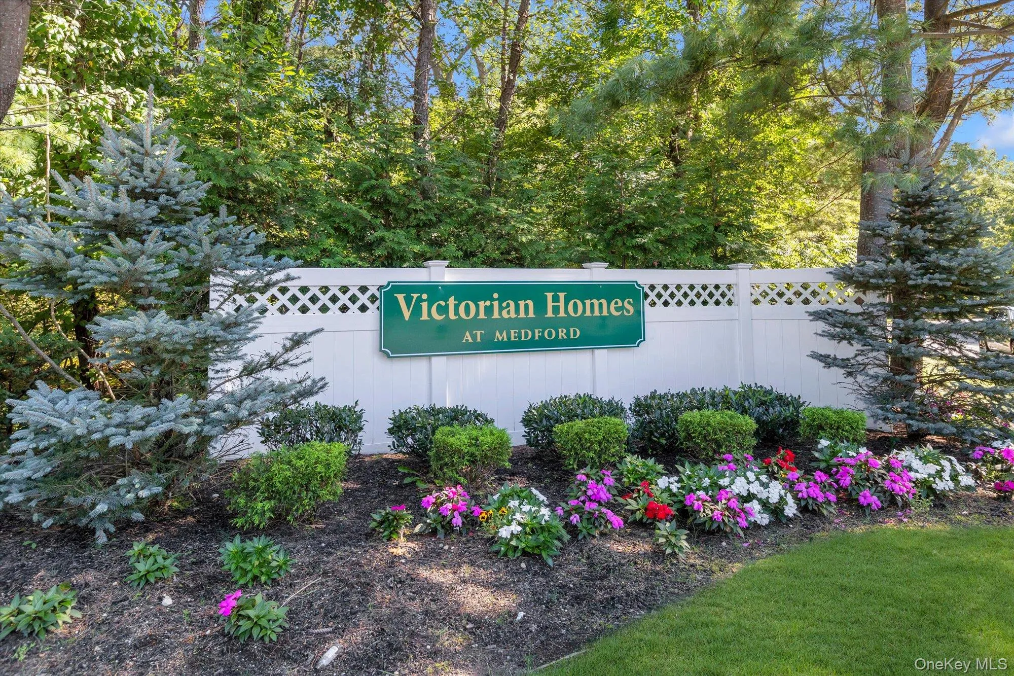 25 Victorian Lane, Brookhaven, NY, 2 Bedrooms Bedrooms, 5 Rooms Rooms,1 BathroomBathrooms,Residential,For Rent,Victorian,0,1039399 25 Victorian Lane, Brookhaven, NY, 2 Bedrooms Bedrooms, 5 Rooms Rooms,1 BathroomBathrooms,Residential,For Rent,Victorian,0,1039399