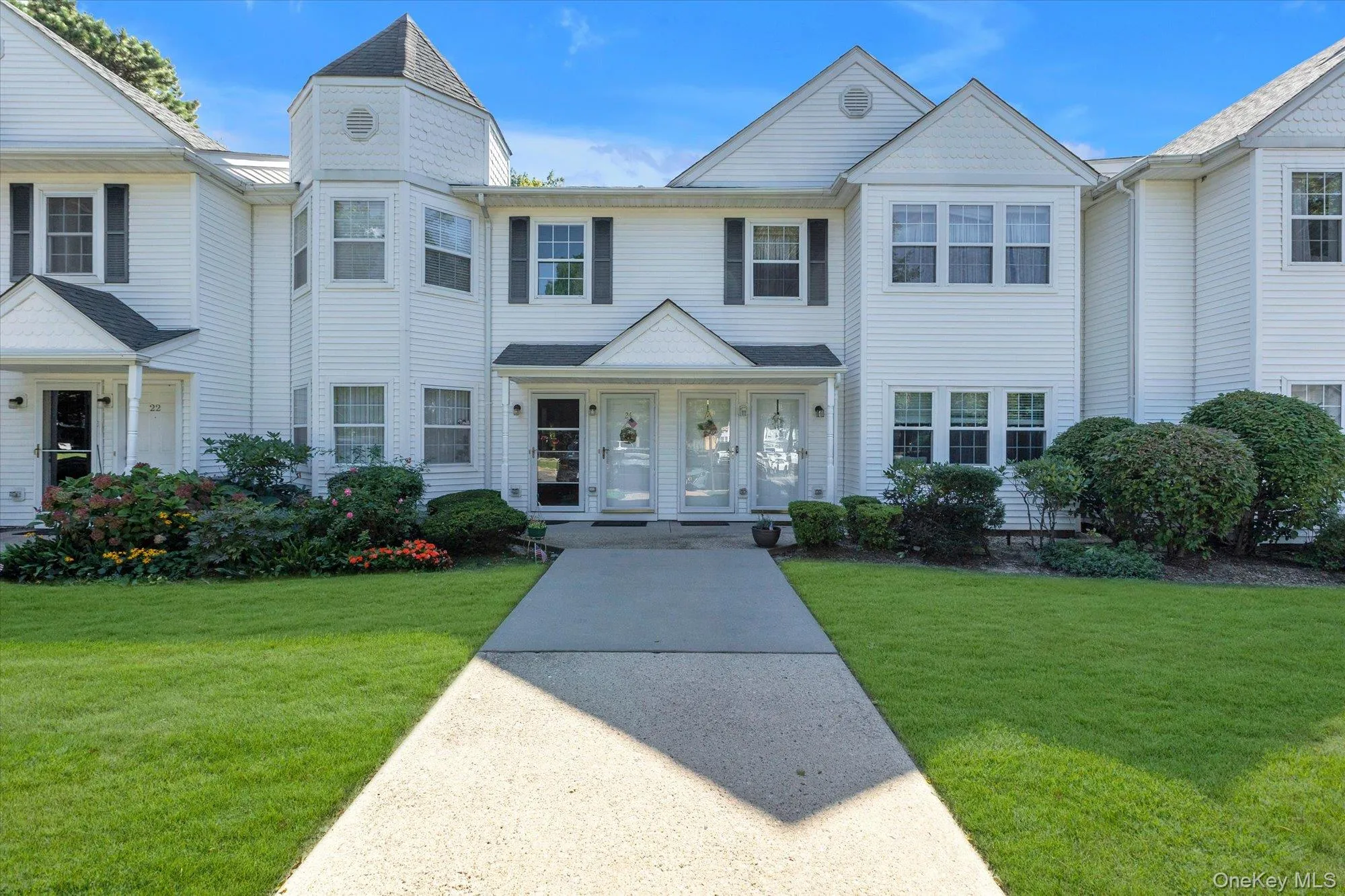 25 Victorian Lane, Brookhaven, NY, 2 Bedrooms Bedrooms, 5 Rooms Rooms,1 BathroomBathrooms,Residential,For Rent,Victorian,0,1039399 25 Victorian Lane, Brookhaven, NY, 2 Bedrooms Bedrooms, 5 Rooms Rooms,1 BathroomBathrooms,Residential,For Rent,Victorian,0,1039399