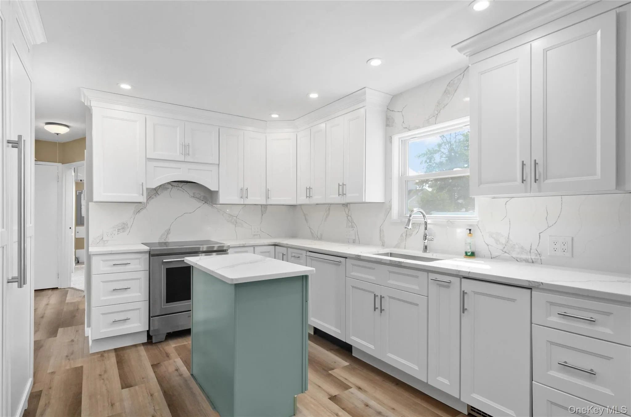 78 Osceola Avenue, Babylon, NY, 6 Bedrooms Bedrooms, 10 Rooms Rooms,2 BathroomsBathrooms,Residential,For Rent,Osceola,0,1039403 78 Osceola Avenue, Babylon, NY, 6 Bedrooms Bedrooms, 10 Rooms Rooms,2 BathroomsBathrooms,Residential,For Rent,Osceola,0,1039403