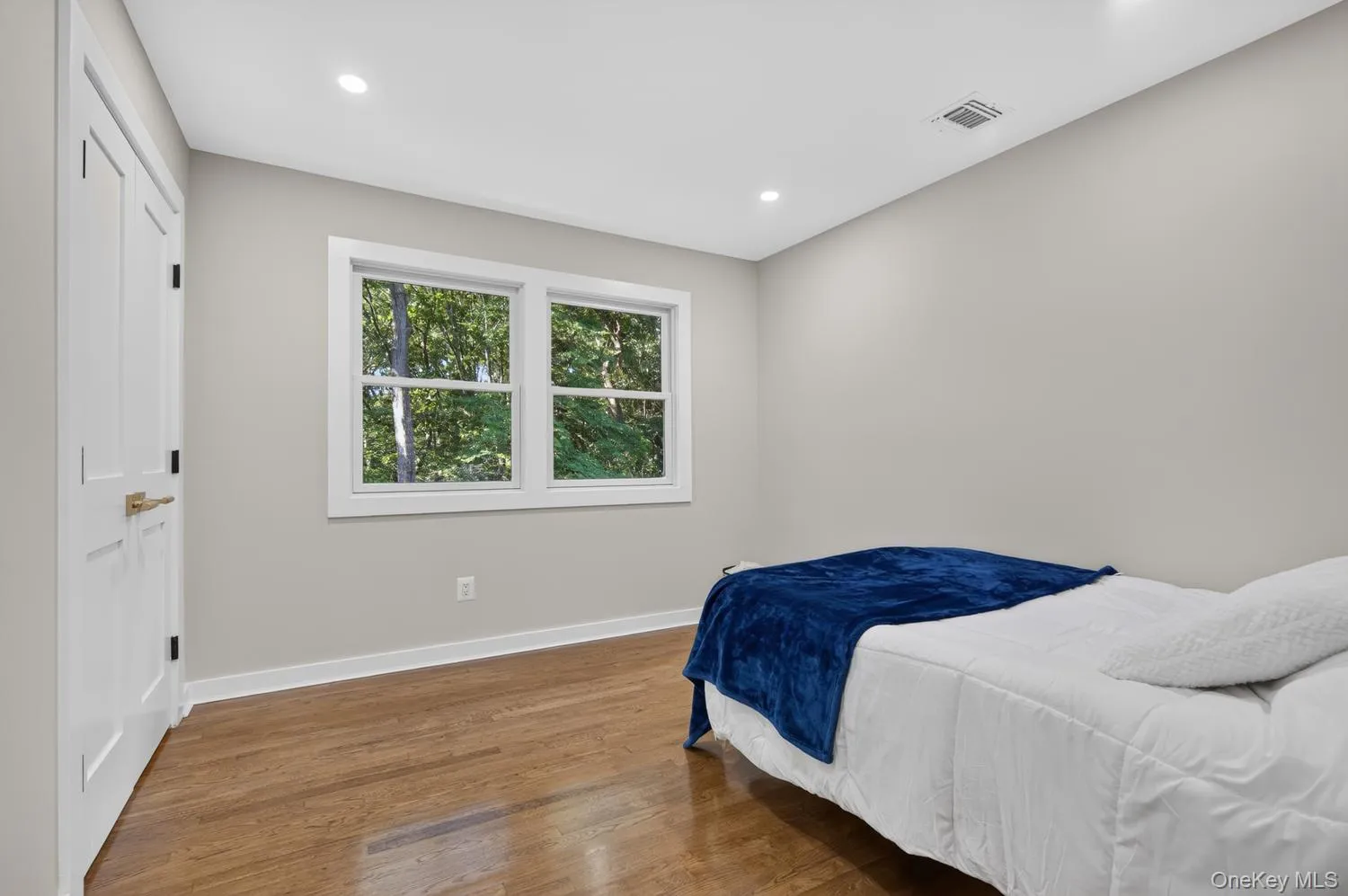 5 Truesdale Court, Smithtown, NY, 4 Bedrooms Bedrooms, 6 Rooms Rooms,3 BathroomsBathrooms,Residential,For Rent,Truesdale,0,1039410 5 Truesdale Court, Smithtown, NY, 4 Bedrooms Bedrooms, 6 Rooms Rooms,3 BathroomsBathrooms,Residential,For Rent,Truesdale,0,1039410
