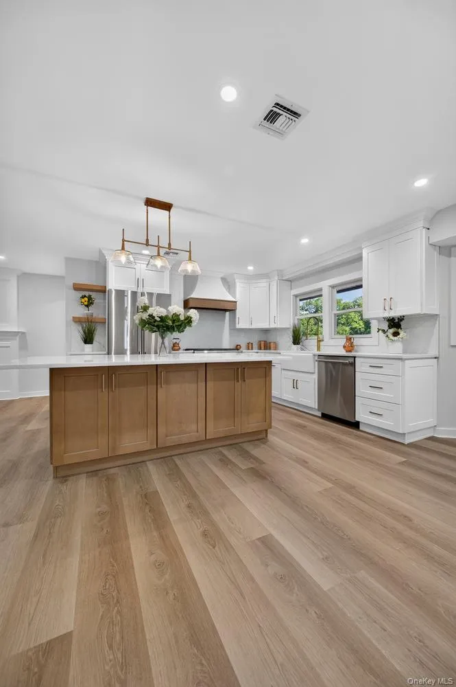 5 Truesdale Court, Smithtown, NY, 4 Bedrooms Bedrooms, 6 Rooms Rooms,3 BathroomsBathrooms,Residential,For Rent,Truesdale,0,1039410 5 Truesdale Court, Smithtown, NY, 4 Bedrooms Bedrooms, 6 Rooms Rooms,3 BathroomsBathrooms,Residential,For Rent,Truesdale,0,1039410