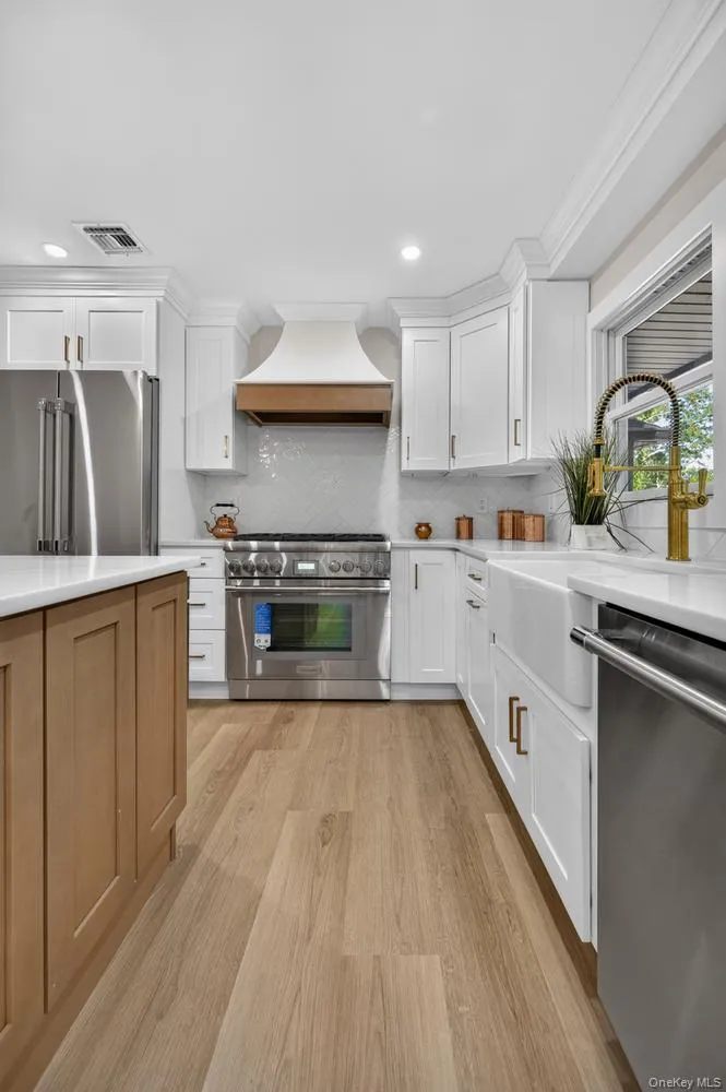 5 Truesdale Court, Smithtown, NY, 4 Bedrooms Bedrooms, 6 Rooms Rooms,3 BathroomsBathrooms,Residential,For Rent,Truesdale,0,1039410 5 Truesdale Court, Smithtown, NY, 4 Bedrooms Bedrooms, 6 Rooms Rooms,3 BathroomsBathrooms,Residential,For Rent,Truesdale,0,1039410
