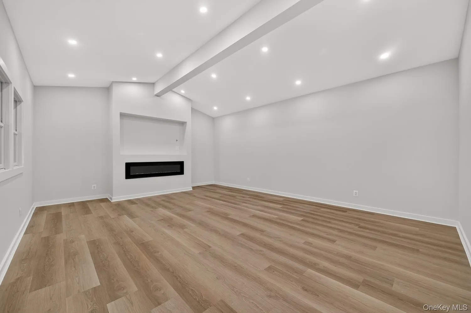 5 Truesdale Court, Smithtown, NY, 4 Bedrooms Bedrooms, 6 Rooms Rooms,3 BathroomsBathrooms,Residential,For Rent,Truesdale,0,1039410 5 Truesdale Court, Smithtown, NY, 4 Bedrooms Bedrooms, 6 Rooms Rooms,3 BathroomsBathrooms,Residential,For Rent,Truesdale,0,1039410