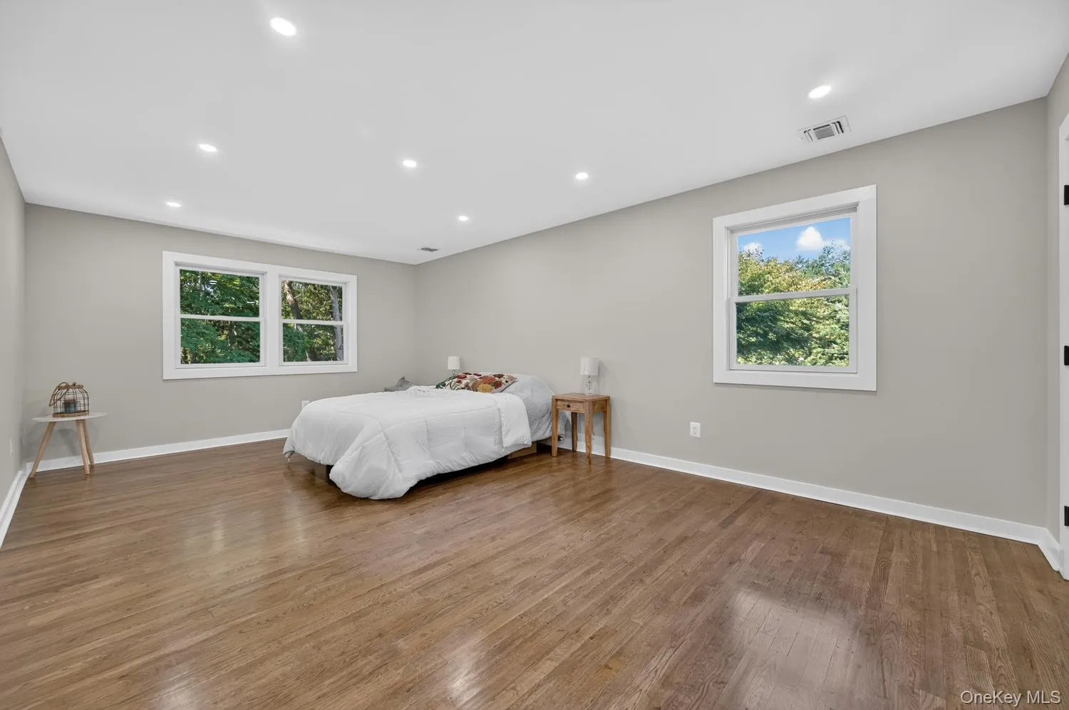 5 Truesdale Court, Smithtown, NY, 4 Bedrooms Bedrooms, 6 Rooms Rooms,3 BathroomsBathrooms,Residential,For Rent,Truesdale,0,1039410 5 Truesdale Court, Smithtown, NY, 4 Bedrooms Bedrooms, 6 Rooms Rooms,3 BathroomsBathrooms,Residential,For Rent,Truesdale,0,1039410