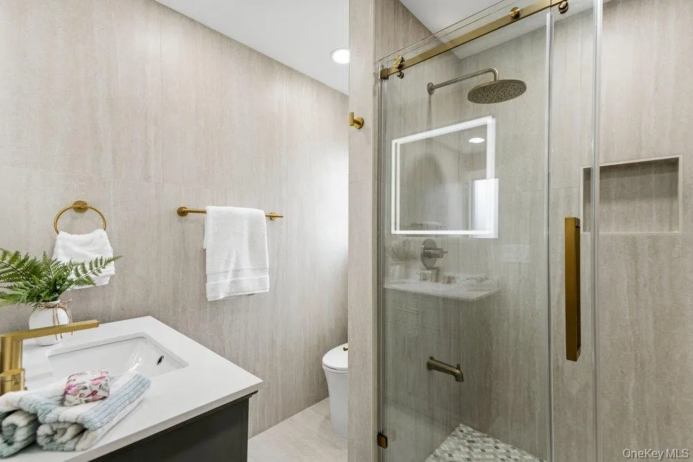 10 california Street, Oyster Bay, NY, 4 Bedrooms Bedrooms, 7 Rooms Rooms,3 BathroomsBathrooms,Residential,For Rent,california,0,1039417 10 california Street, Oyster Bay, NY, 4 Bedrooms Bedrooms, 7 Rooms Rooms,3 BathroomsBathrooms,Residential,For Rent,california,0,1039417