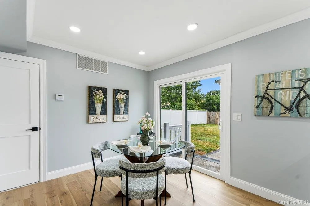 10 california Street, Oyster Bay, NY, 4 Bedrooms Bedrooms, 7 Rooms Rooms,3 BathroomsBathrooms,Residential,For Rent,california,0,1039417 10 california Street, Oyster Bay, NY, 4 Bedrooms Bedrooms, 7 Rooms Rooms,3 BathroomsBathrooms,Residential,For Rent,california,0,1039417