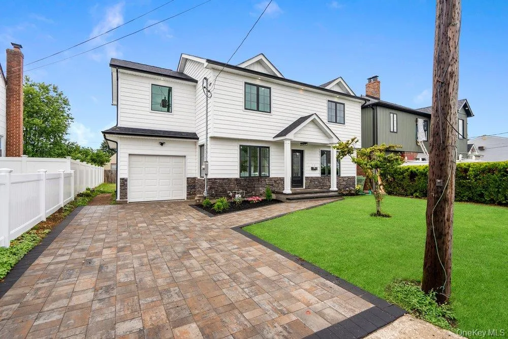 10 california Street, Oyster Bay, NY, 4 Bedrooms Bedrooms, 7 Rooms Rooms,3 BathroomsBathrooms,Residential,For Rent,california,0,1039417 10 california Street, Oyster Bay, NY, 4 Bedrooms Bedrooms, 7 Rooms Rooms,3 BathroomsBathrooms,Residential,For Rent,california,0,1039417