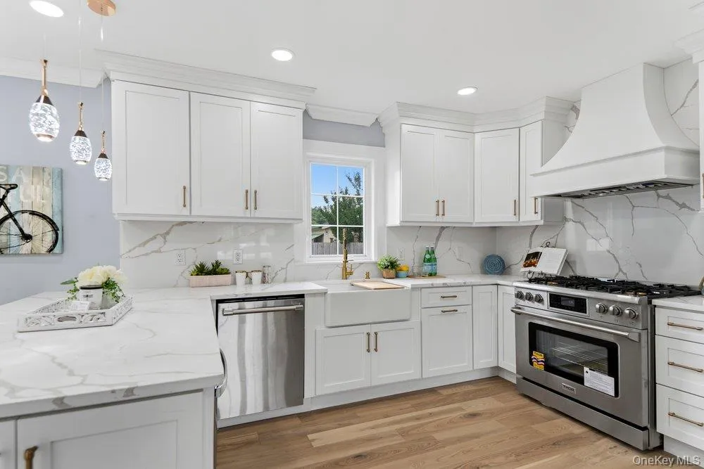 10 california Street, Oyster Bay, NY, 4 Bedrooms Bedrooms, 7 Rooms Rooms,3 BathroomsBathrooms,Residential,For Rent,california,0,1039417 10 california Street, Oyster Bay, NY, 4 Bedrooms Bedrooms, 7 Rooms Rooms,3 BathroomsBathrooms,Residential,For Rent,california,0,1039417