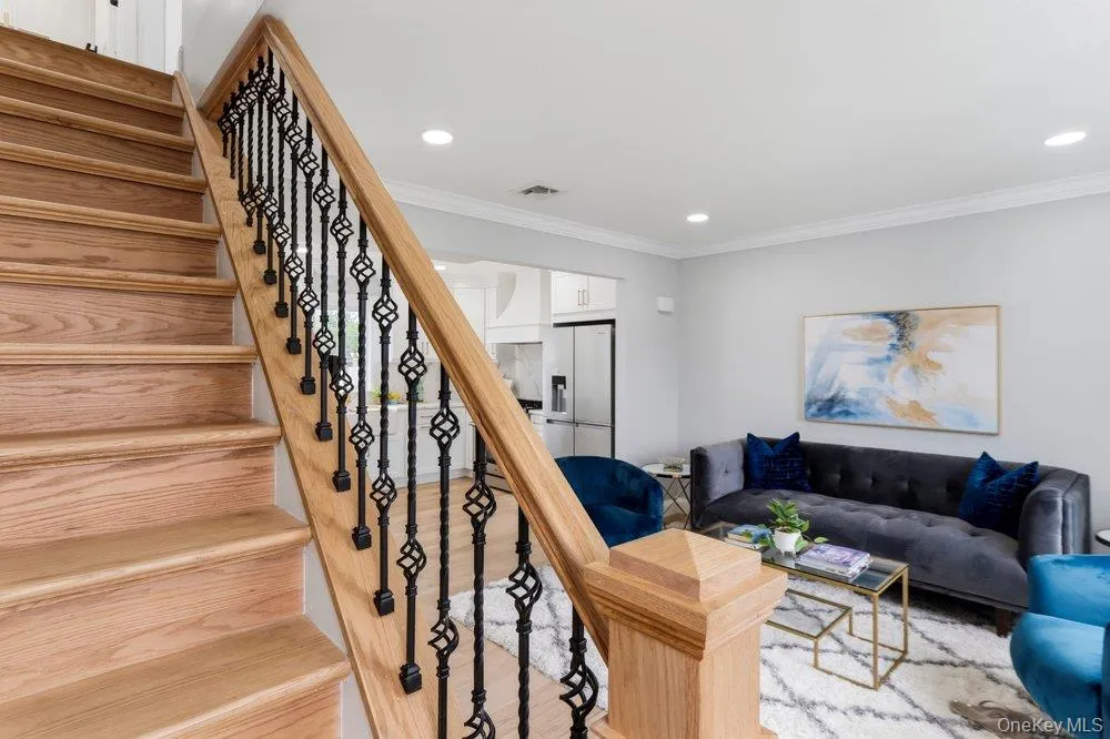 10 california Street, Oyster Bay, NY, 4 Bedrooms Bedrooms, 7 Rooms Rooms,3 BathroomsBathrooms,Residential,For Rent,california,0,1039417 10 california Street, Oyster Bay, NY, 4 Bedrooms Bedrooms, 7 Rooms Rooms,3 BathroomsBathrooms,Residential,For Rent,california,0,1039417