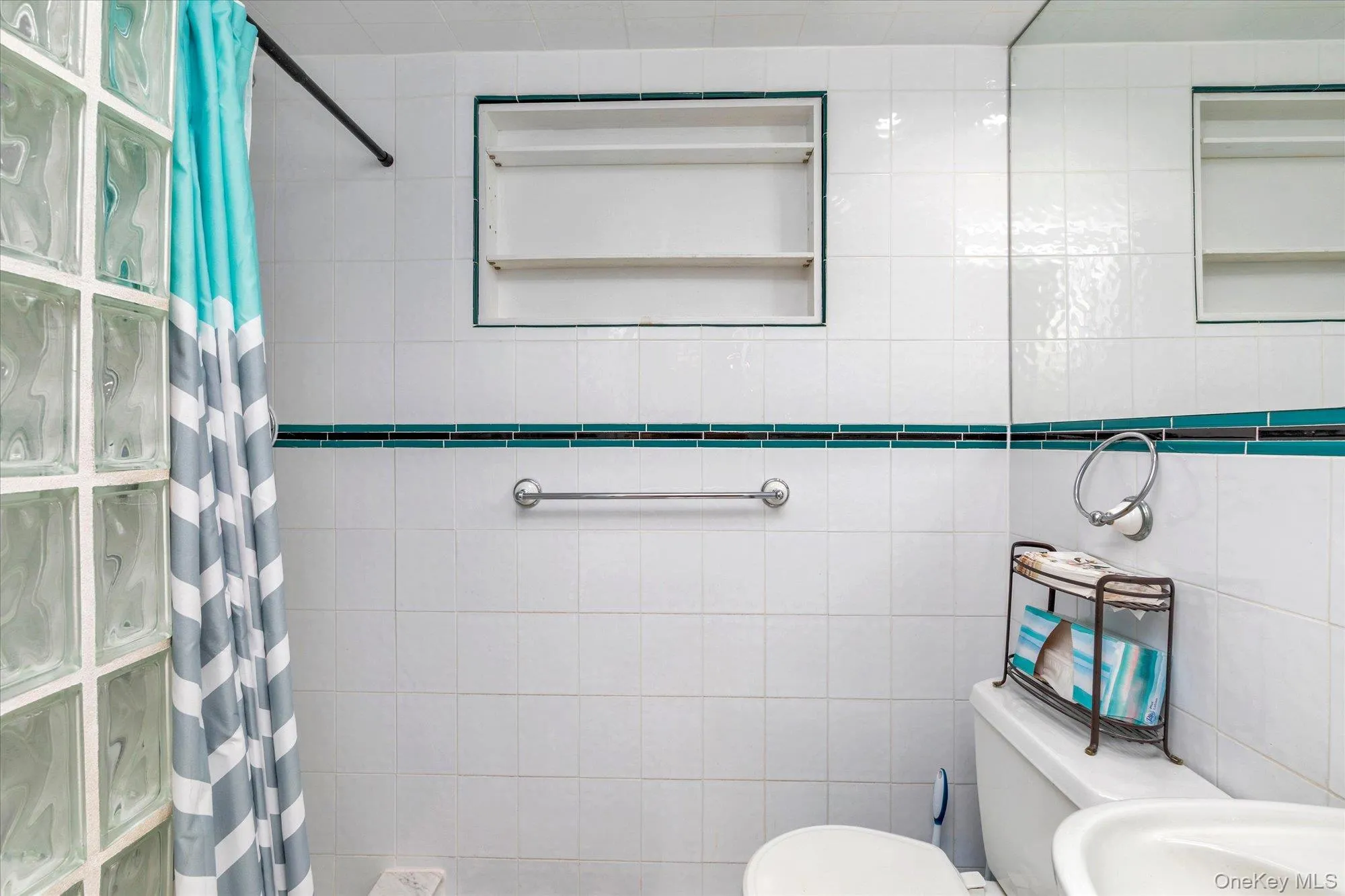 2072 Legion Street, Hempstead, NY, 5 Bedrooms Bedrooms, 10 Rooms Rooms,3 BathroomsBathrooms,Residential,For Rent,Legion,0,1039426 2072 Legion Street, Hempstead, NY, 5 Bedrooms Bedrooms, 10 Rooms Rooms,3 BathroomsBathrooms,Residential,For Rent,Legion,0,1039426