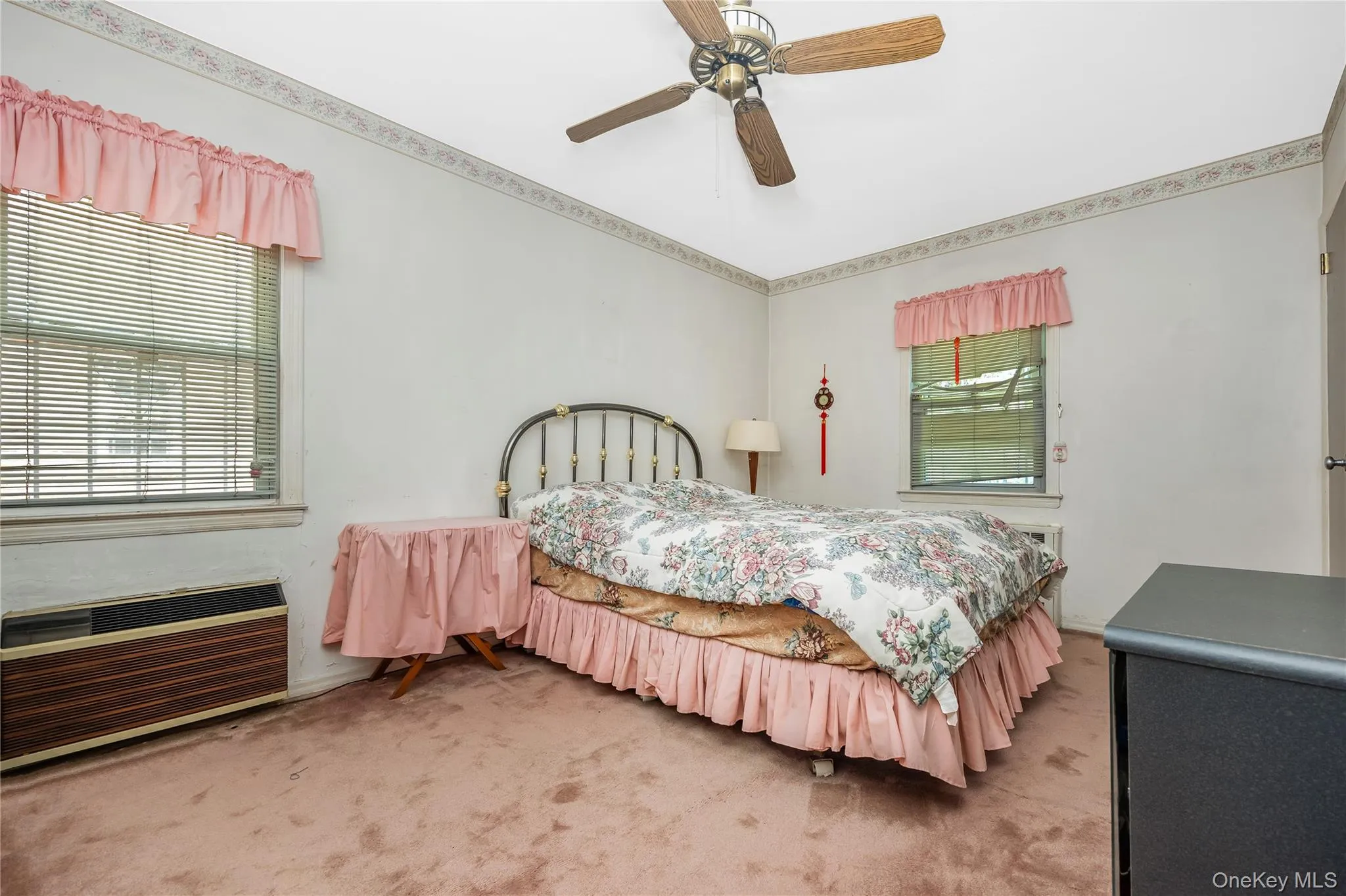 5615 196th Street, New York, NY, 4 Bedrooms Bedrooms, 7 Rooms Rooms,2 BathroomsBathrooms,Residential,For Rent,196th,0,1039431 5615 196th Street, New York, NY, 4 Bedrooms Bedrooms, 7 Rooms Rooms,2 BathroomsBathrooms,Residential,For Rent,196th,0,1039431