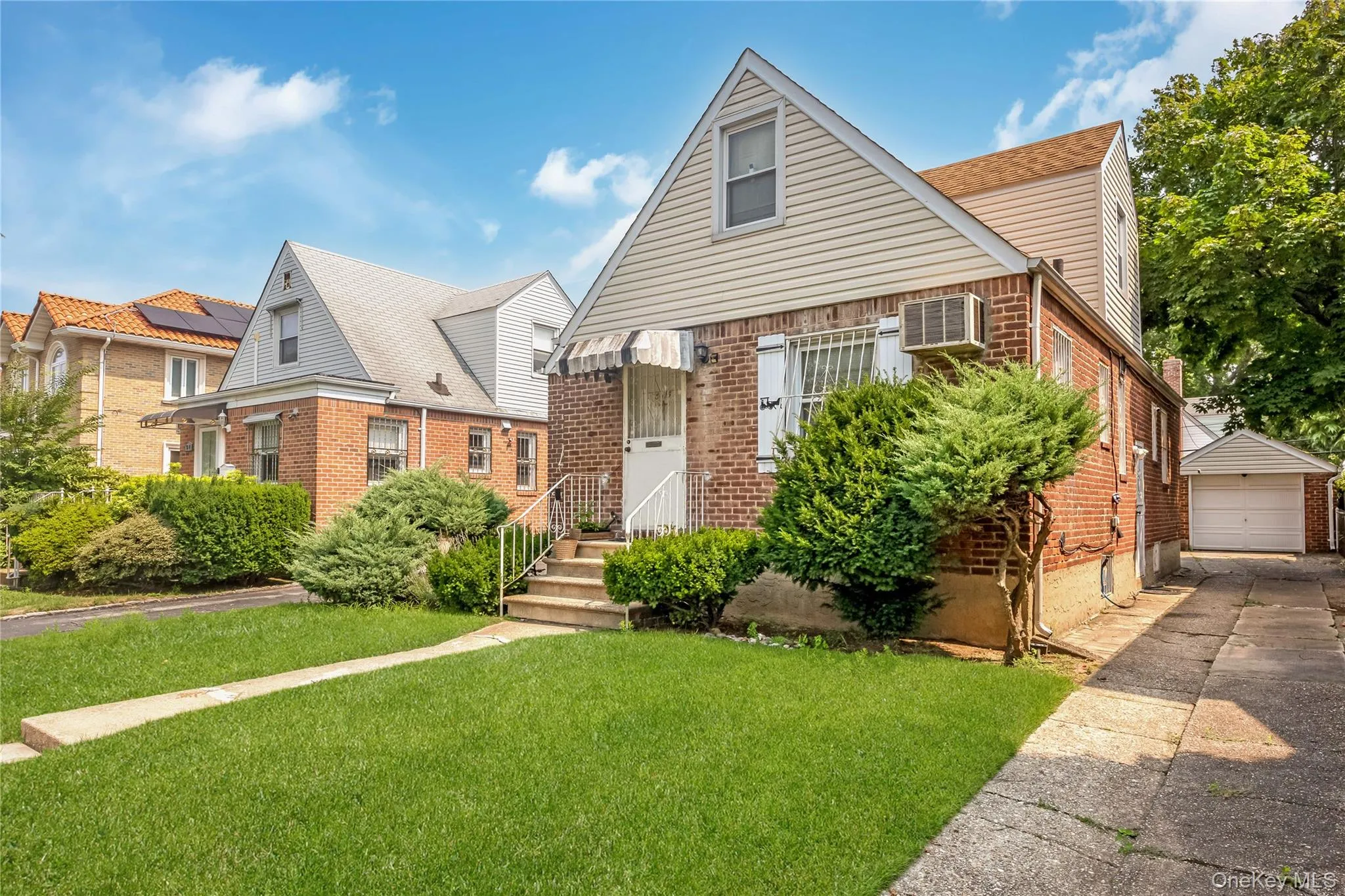 5615 196th Street, New York, NY, 4 Bedrooms Bedrooms, 7 Rooms Rooms,2 BathroomsBathrooms,Residential,For Rent,196th,0,1039431 5615 196th Street, New York, NY, 4 Bedrooms Bedrooms, 7 Rooms Rooms,2 BathroomsBathrooms,Residential,For Rent,196th,0,1039431
