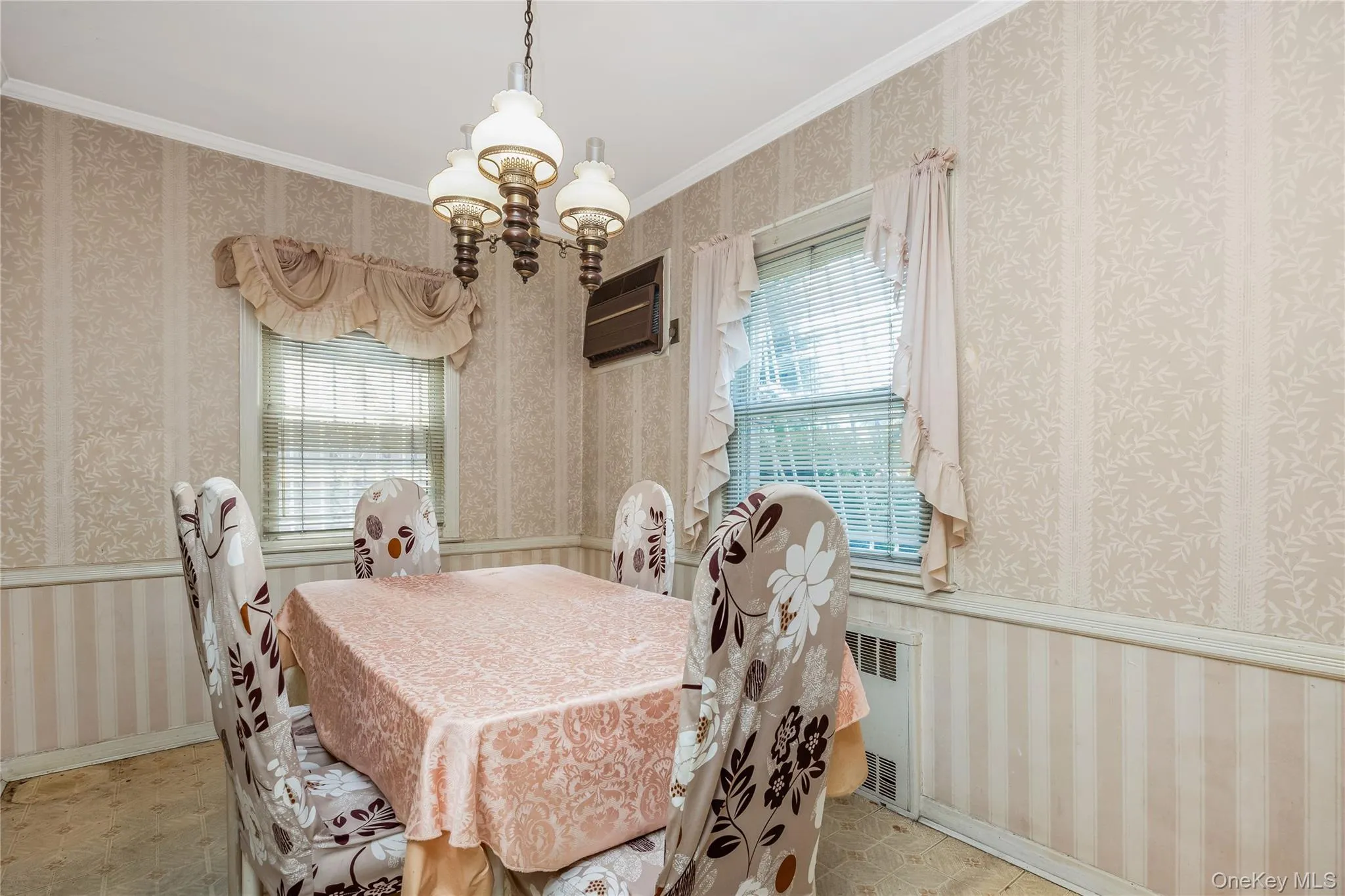 5615 196th Street, New York, NY, 4 Bedrooms Bedrooms, 7 Rooms Rooms,2 BathroomsBathrooms,Residential,For Rent,196th,0,1039431 5615 196th Street, New York, NY, 4 Bedrooms Bedrooms, 7 Rooms Rooms,2 BathroomsBathrooms,Residential,For Rent,196th,0,1039431