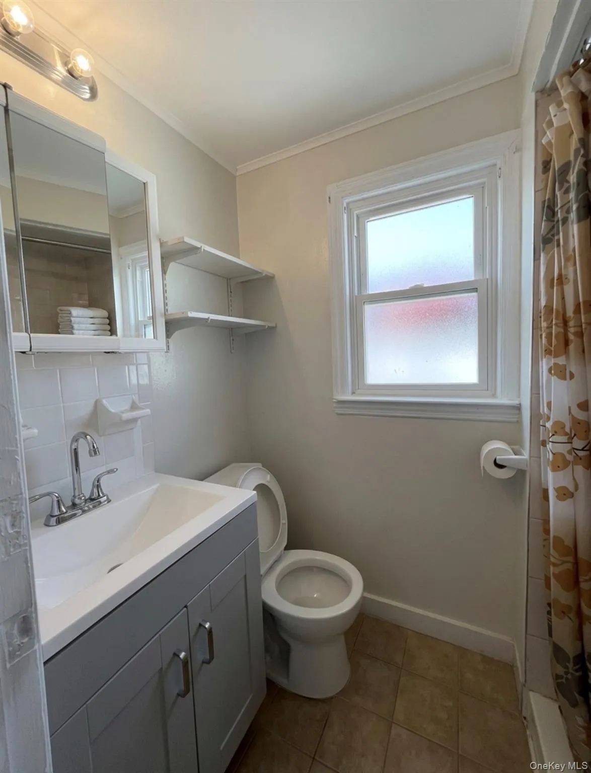 1800 Newbridge Road, Hempstead, NY, 3 Bedrooms Bedrooms, 3 Rooms Rooms,2 BathroomsBathrooms,Residential,For Rent,Newbridge,0,1039433 1800 Newbridge Road, Hempstead, NY, 3 Bedrooms Bedrooms, 3 Rooms Rooms,2 BathroomsBathrooms,Residential,For Rent,Newbridge,0,1039433