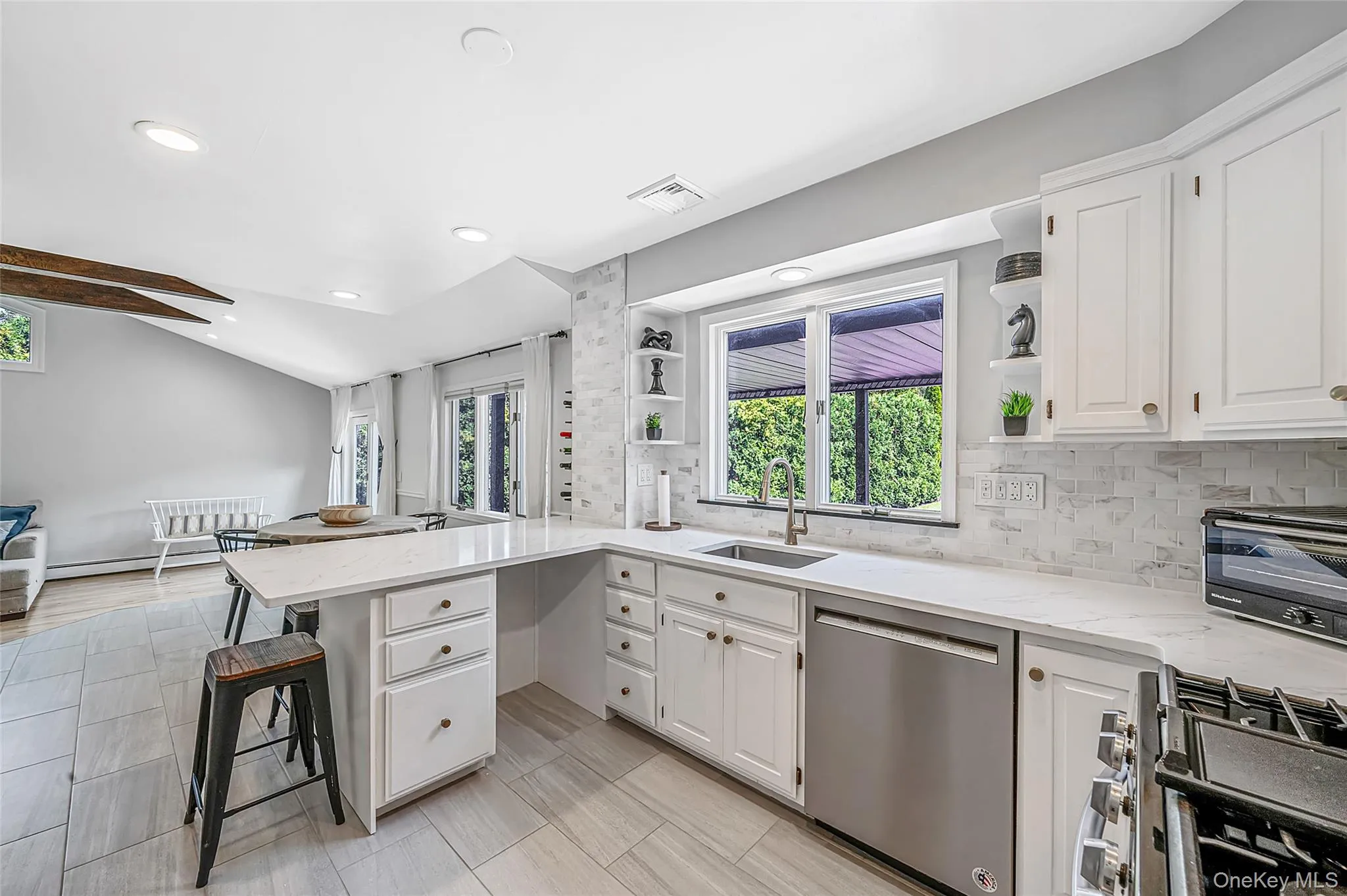 164 Cedrus Avenue, Huntington, NY, 4 Bedrooms Bedrooms, 9 Rooms Rooms,3 BathroomsBathrooms,Residential,For Rent,Cedrus,0,1039435 164 Cedrus Avenue, Huntington, NY, 4 Bedrooms Bedrooms, 9 Rooms Rooms,3 BathroomsBathrooms,Residential,For Rent,Cedrus,0,1039435