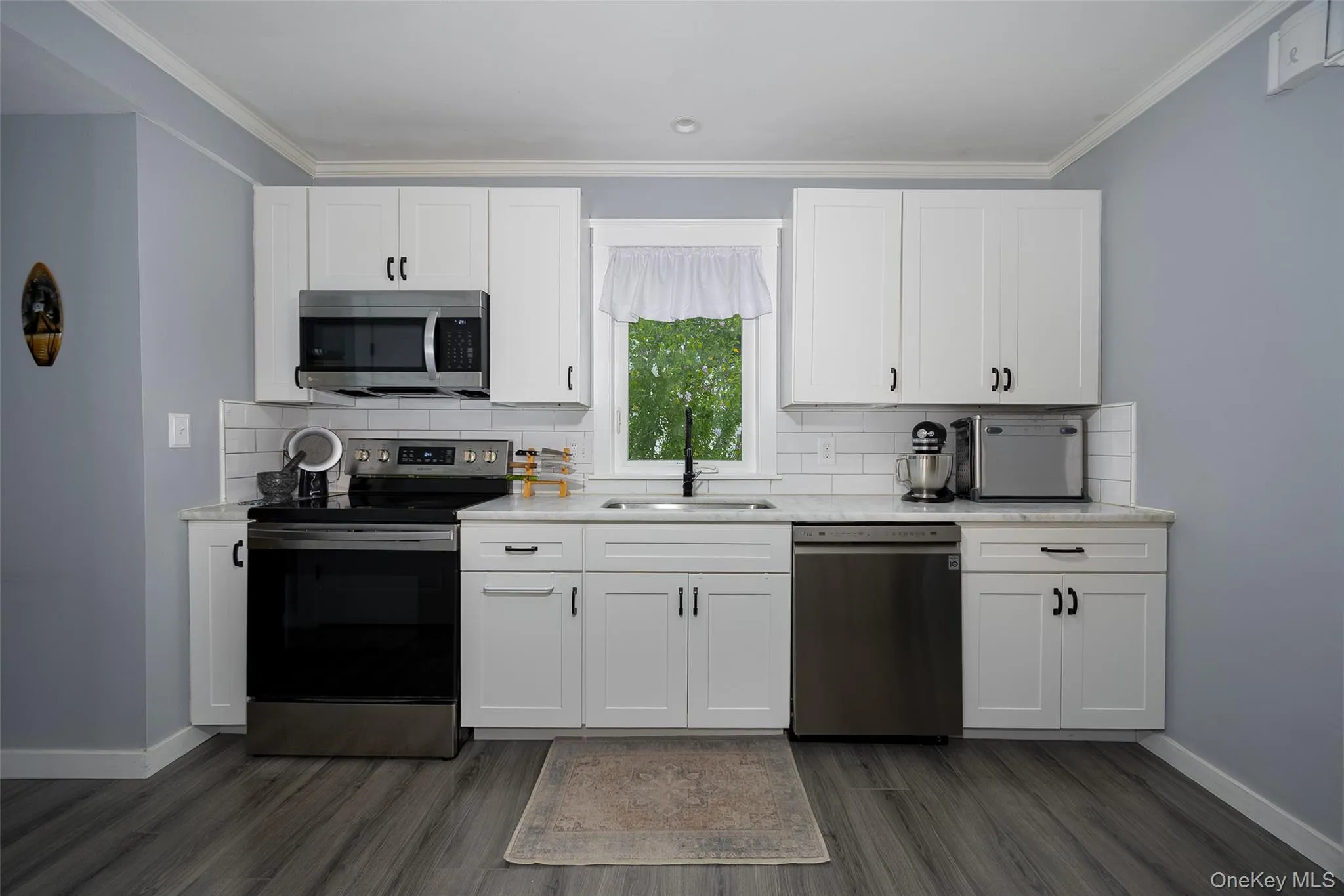 1 Elmwood Avenue, Poughkeepsie, NY, 3 Bedrooms Bedrooms, 9 Rooms Rooms,2 BathroomsBathrooms,Residential,For Rent,Elmwood,0,1039437 1 Elmwood Avenue, Poughkeepsie, NY, 3 Bedrooms Bedrooms, 9 Rooms Rooms,2 BathroomsBathrooms,Residential,For Rent,Elmwood,0,1039437